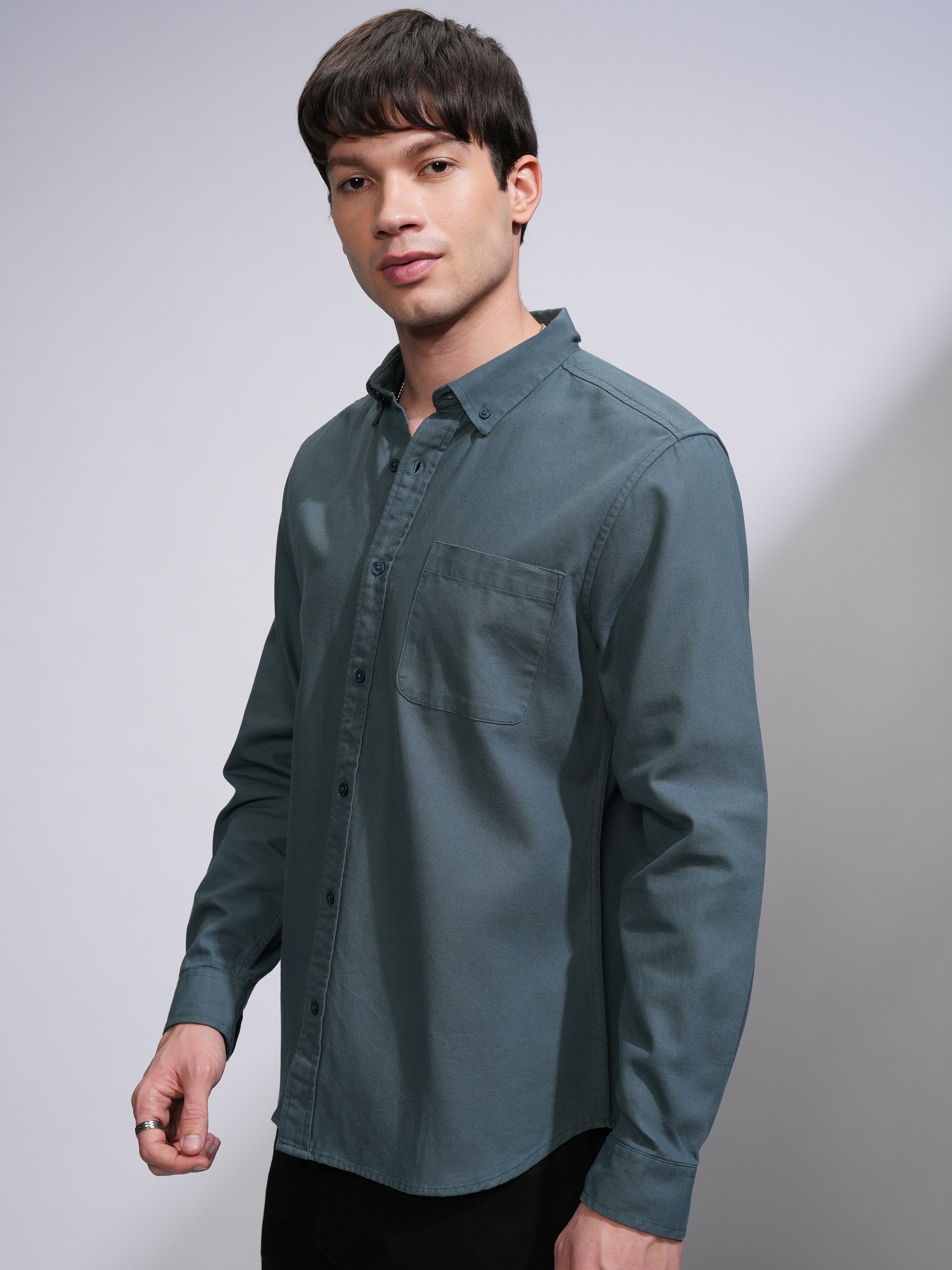 Highlander Men Teal Solid Slim Fit Casual Shirt - Teal - Image 4