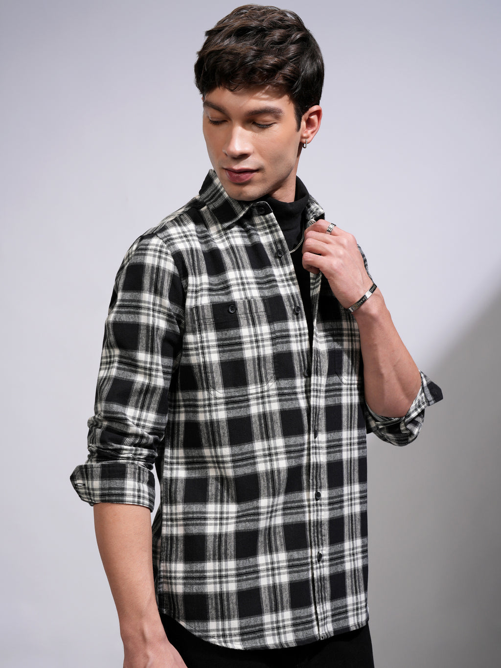 Highlander Men Black Checked Slim Fit Casual Shirt - Black - Image 6