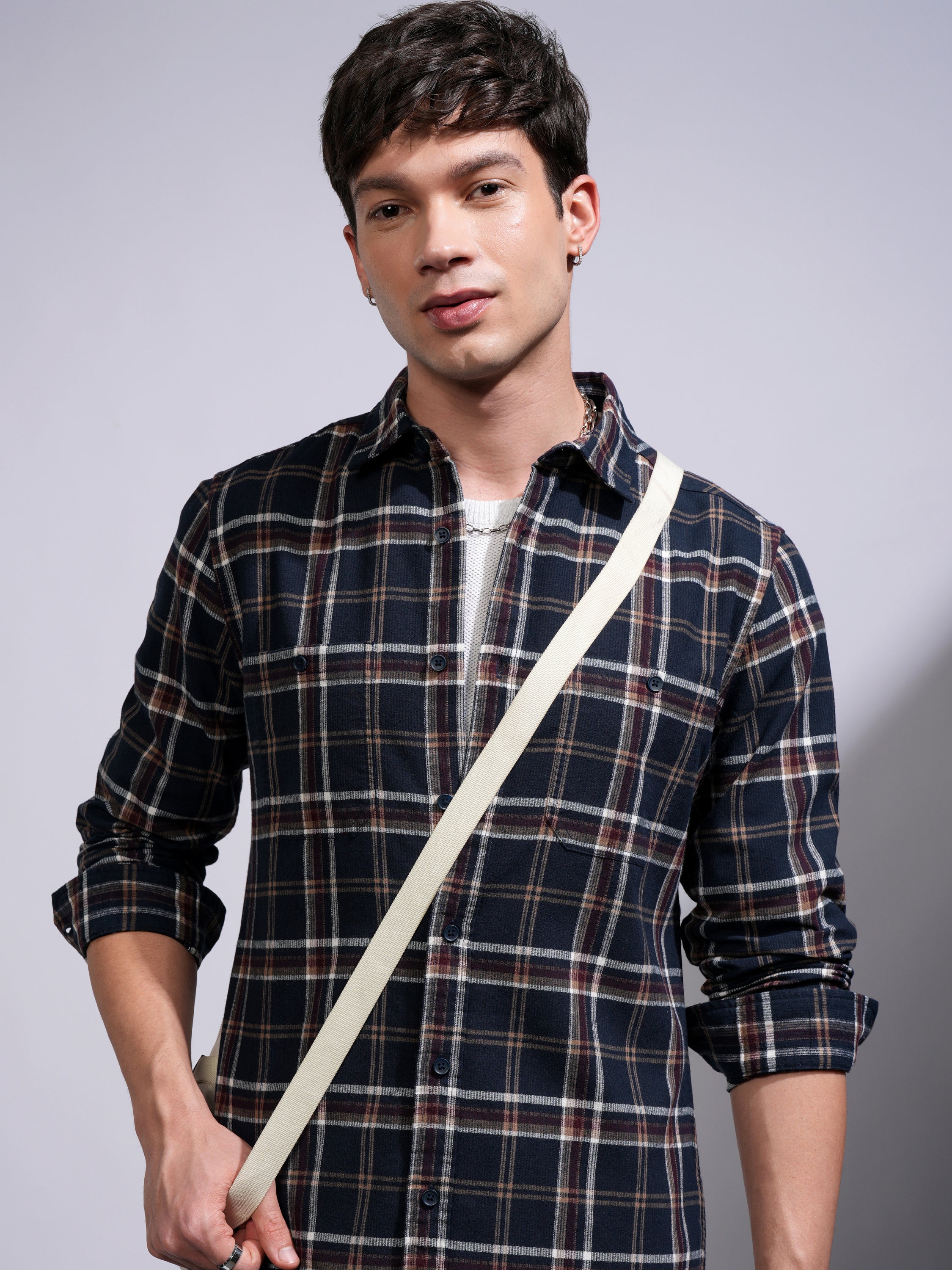 Highlander Men Navy Blue Checked Slim Fit Casual Shirt - Navy Blue - Image 1