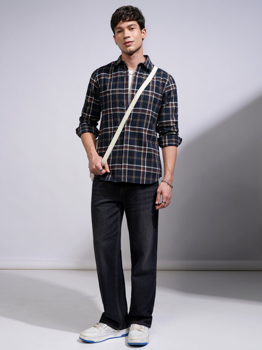 Highlander Men Navy Blue Checked Slim Fit Casual Shirt - Navy Blue - Image 2