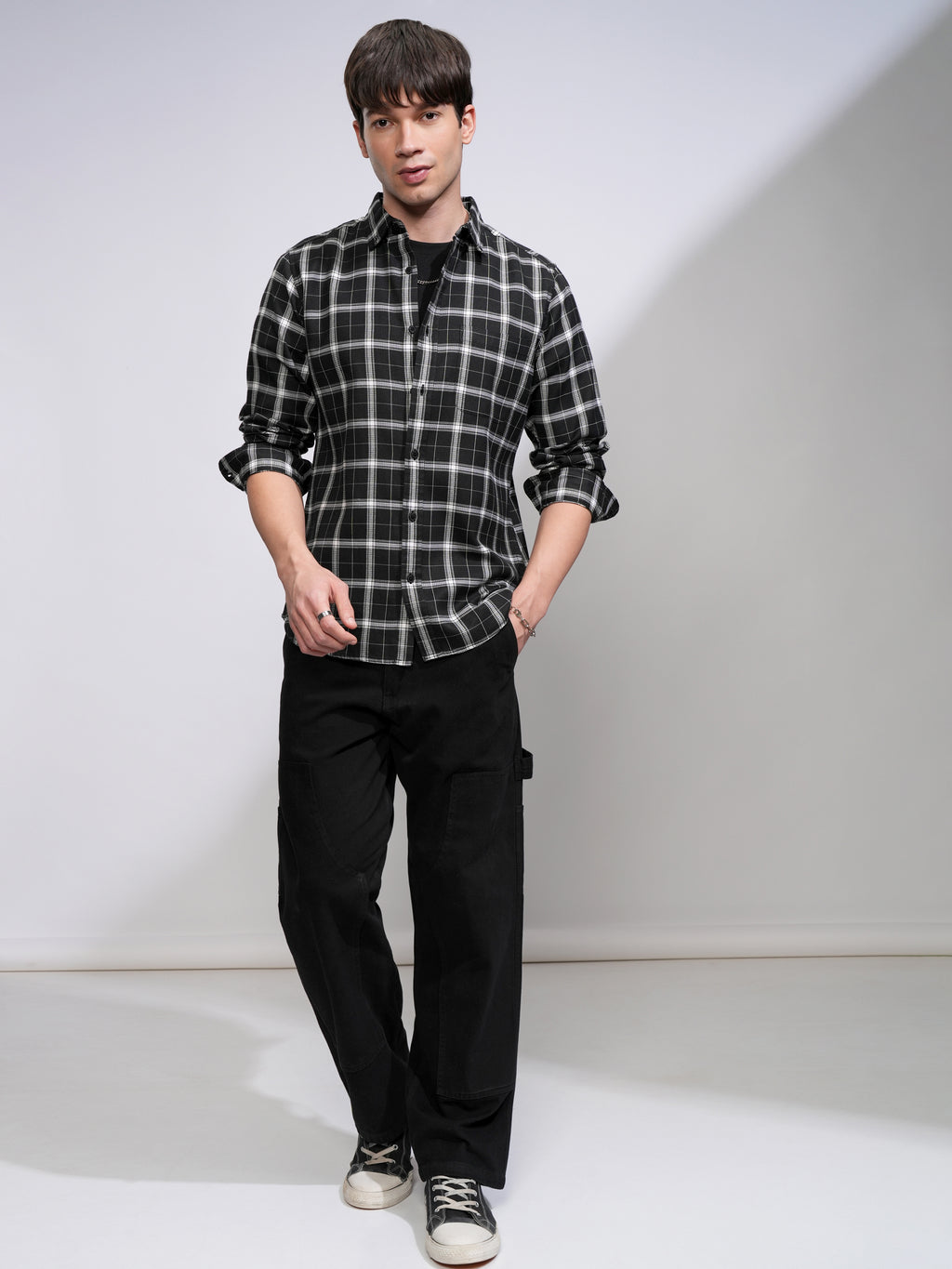 Highlander Men Black Checked Slim Fit Casual Shirt - Black - Image 2