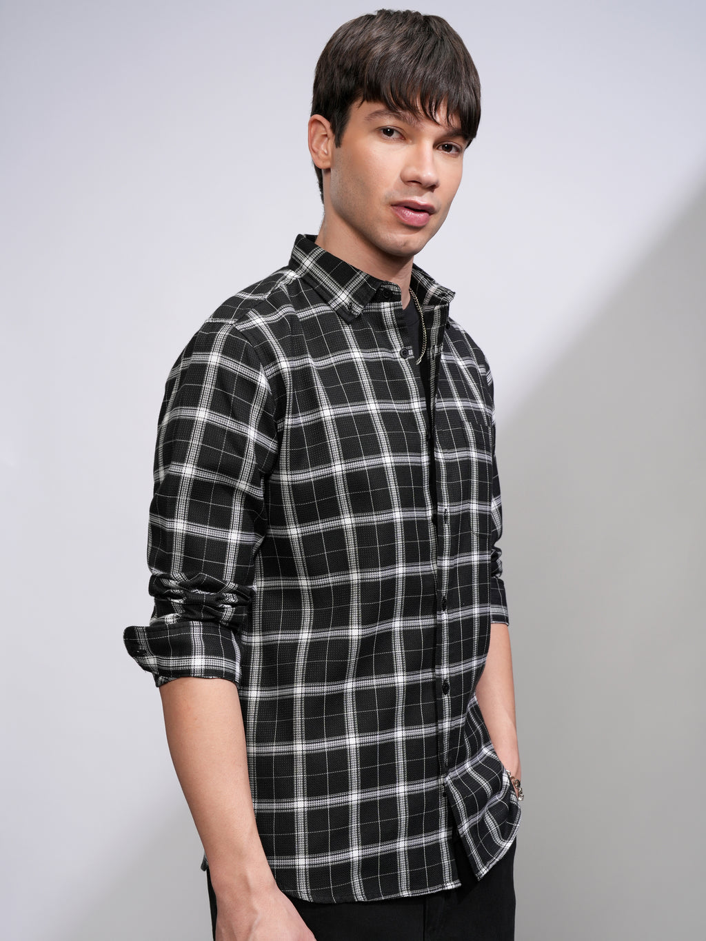 Highlander Men Black Checked Slim Fit Casual Shirt - Black - Image 6