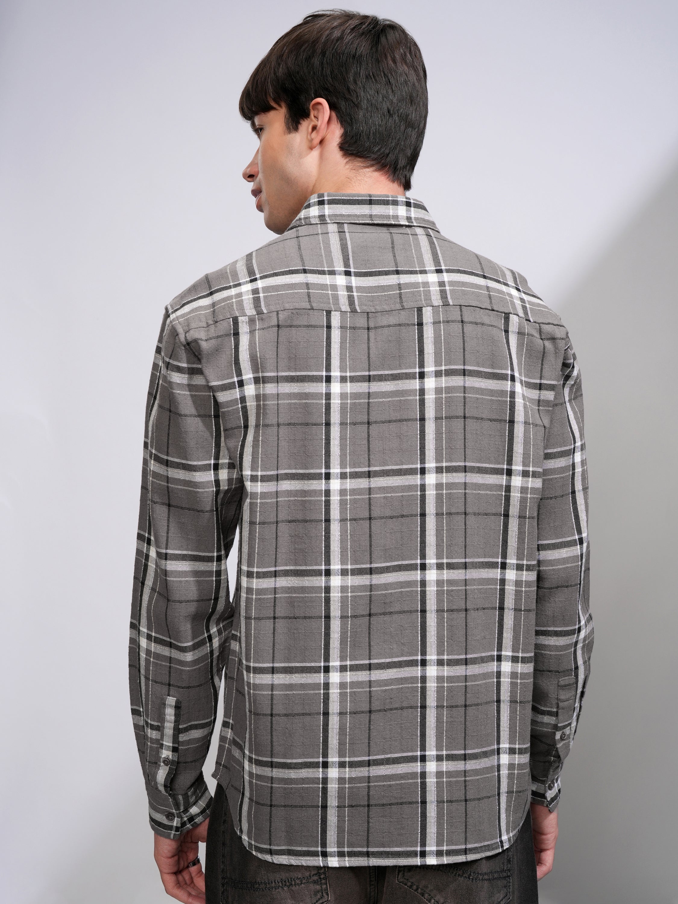 Highlander Men Grey Checked Relaxed Fit Casual Shirt - Grey - Image 3