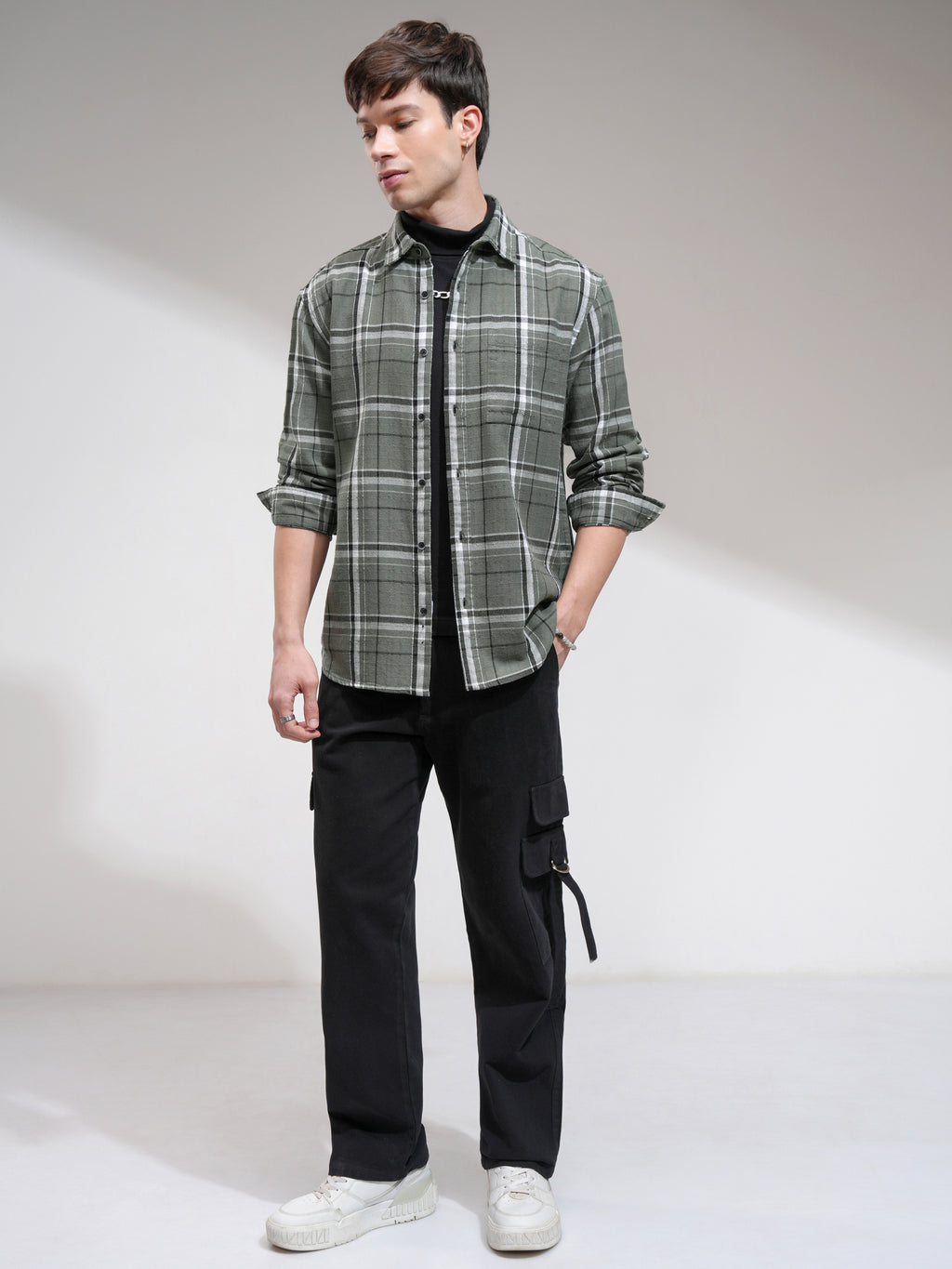 Highlander Men Green Checked Relaxed Fit Casual Shirt - Green - Image 2