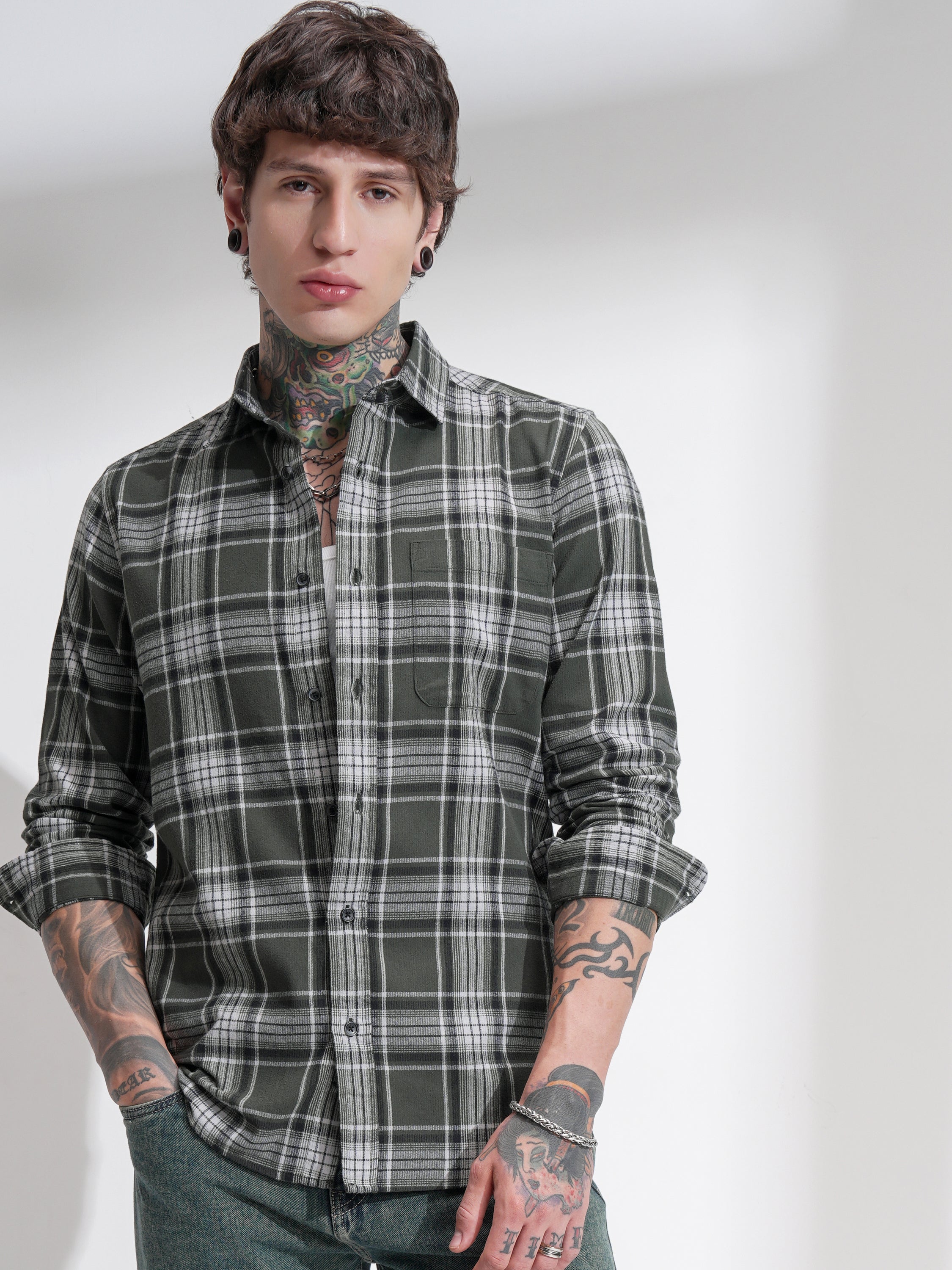 Highlander Men Green Checked Slim Fit Casual Shirt - Green - Image 1