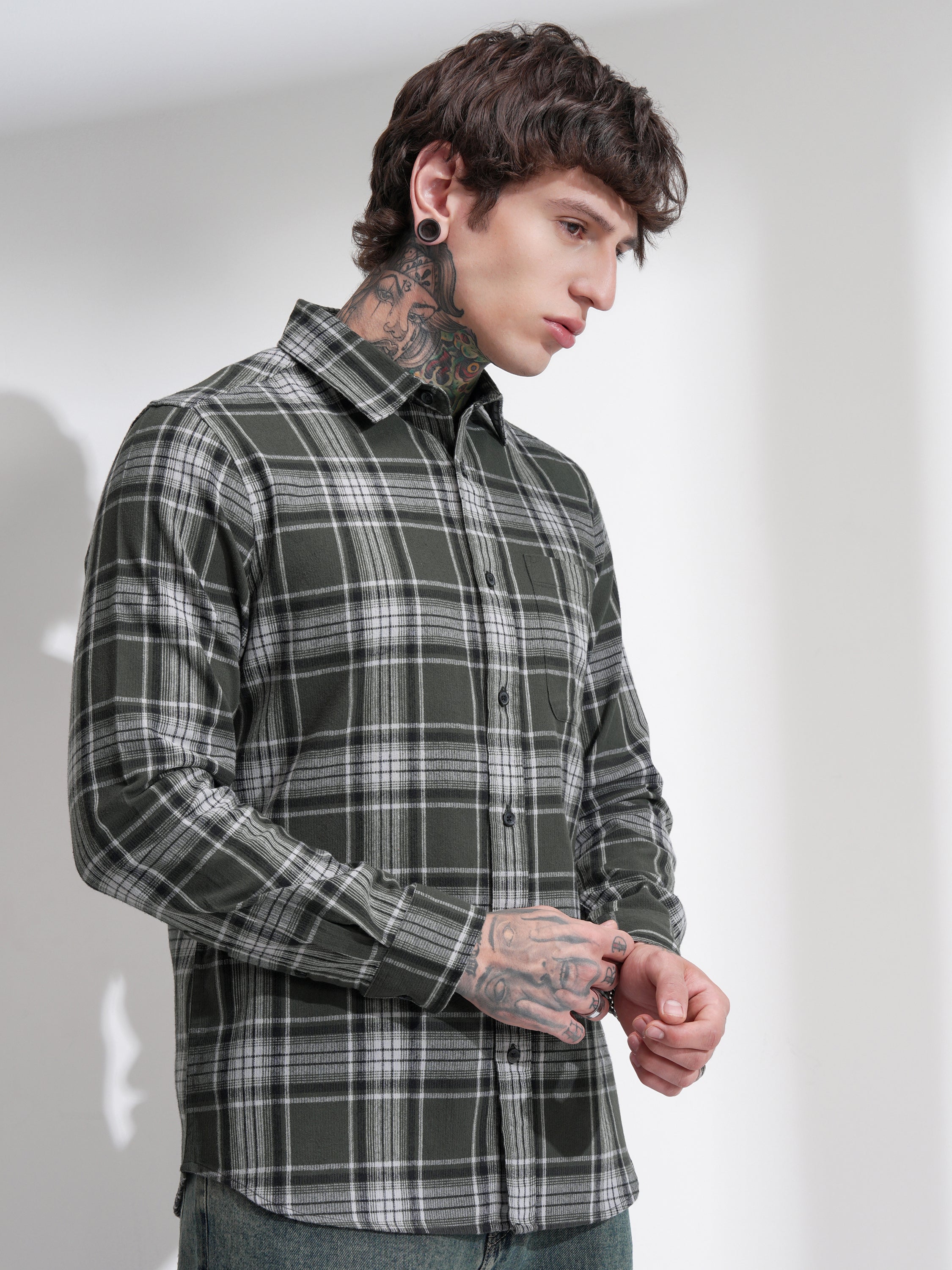 Highlander Men Green Checked Slim Fit Casual Shirt - Green - Image 6