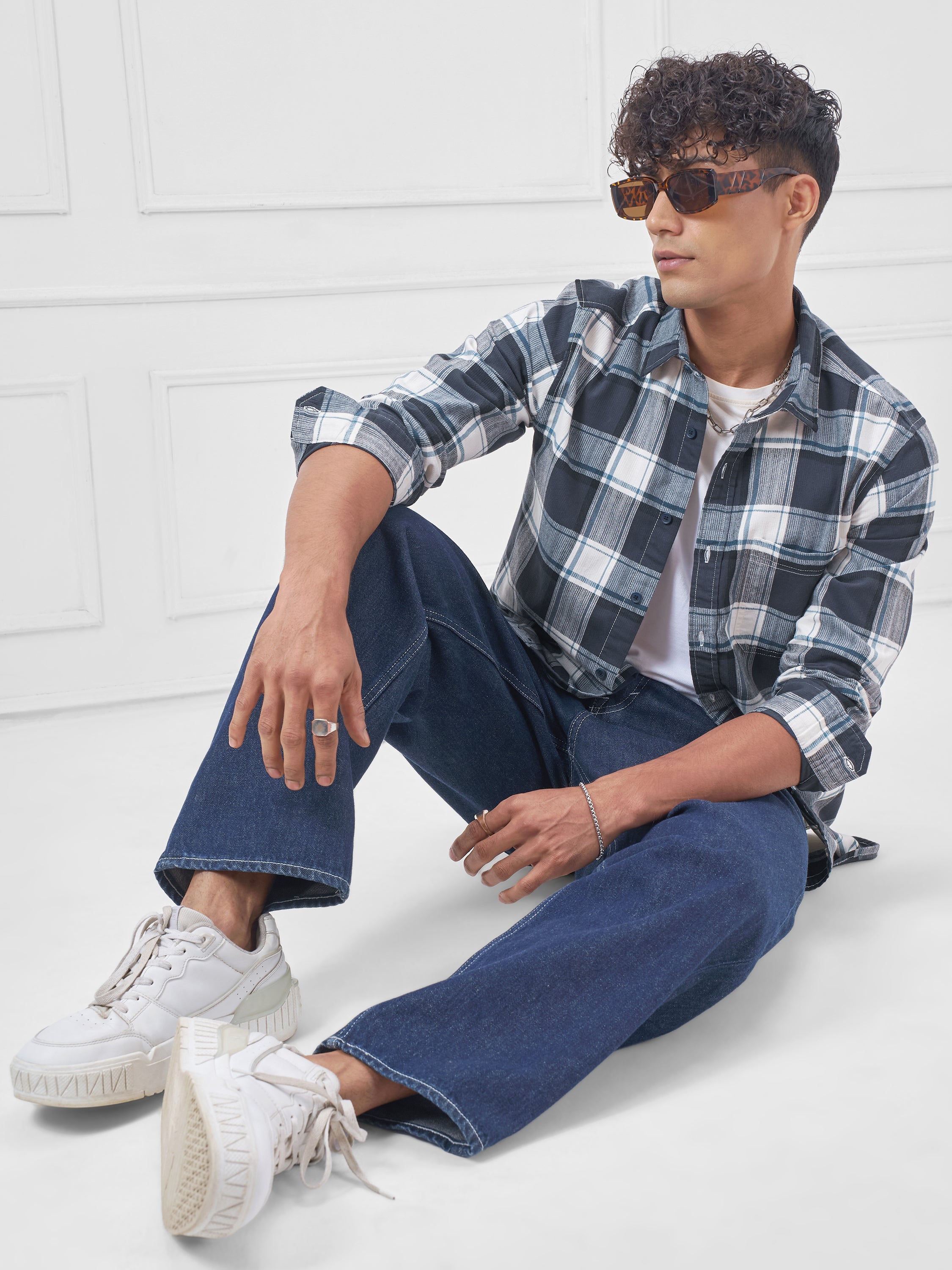 Highlander Men Navy Blue Checked Slim Fit Casual Shirt - Navy Blue - Image 2