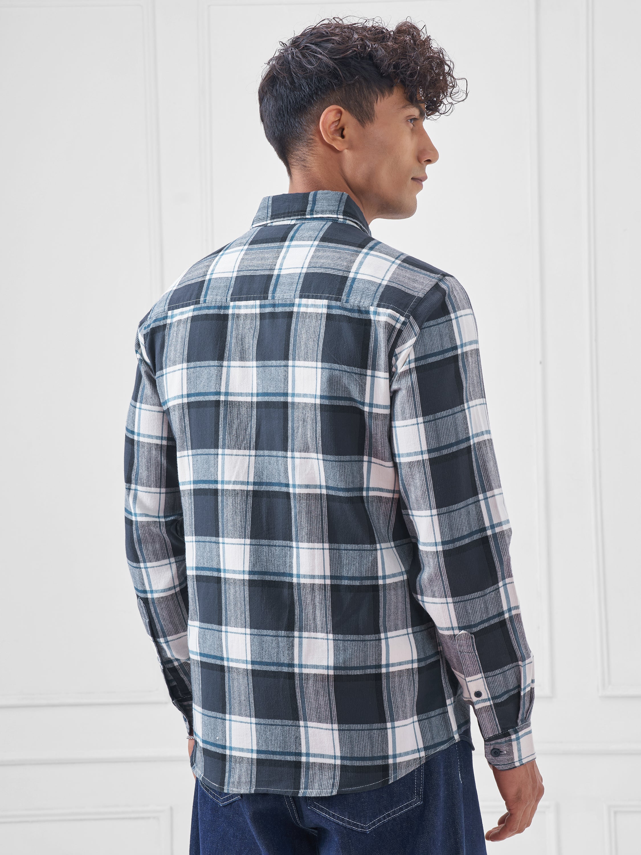 Highlander Men Navy Blue Checked Slim Fit Casual Shirt - Navy Blue - Image 3