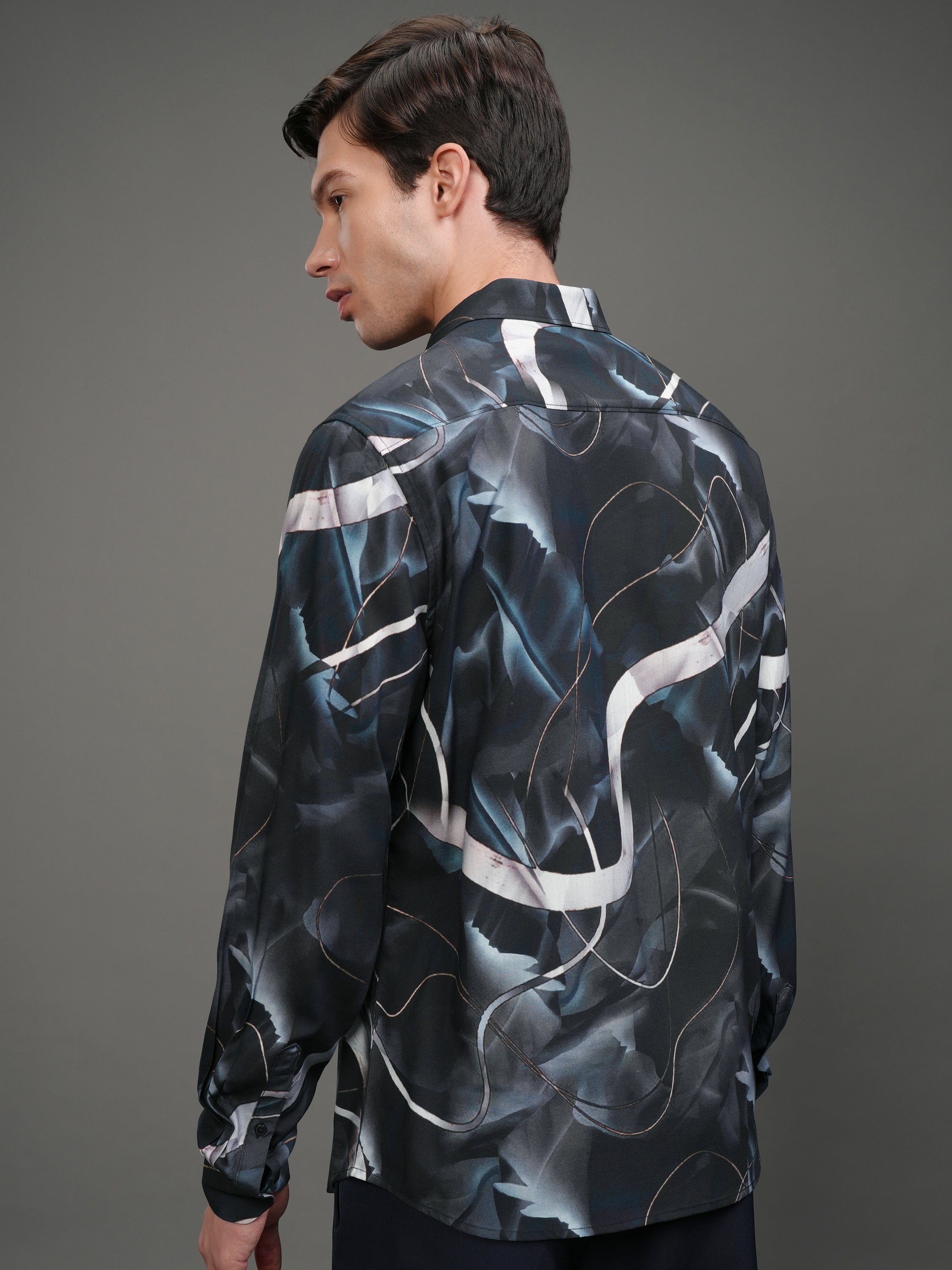Highlander Men Navy Blue Printed Slim Fit Casual Shirt - Navy Blue - Image 3