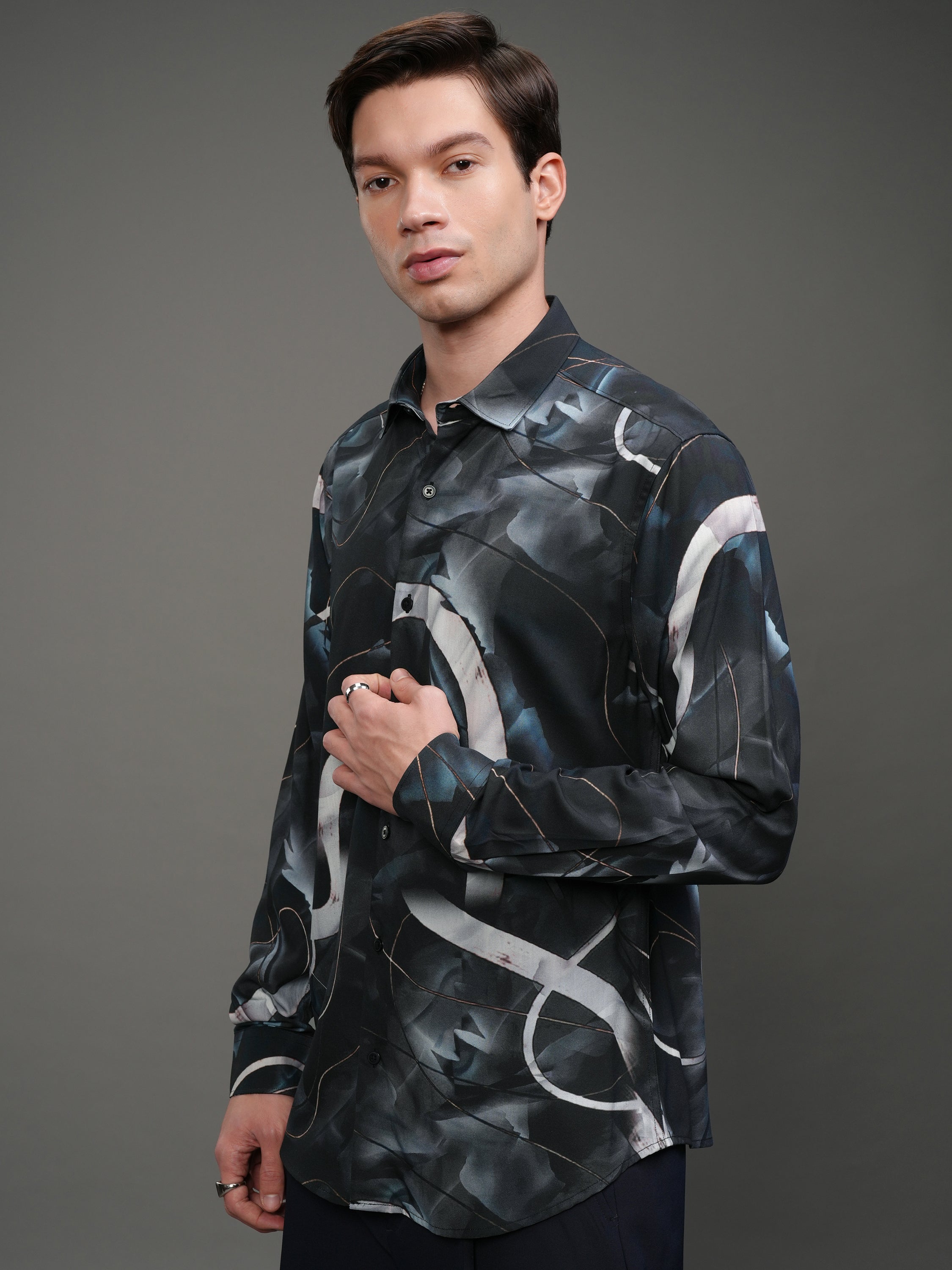 Highlander Men Navy Blue Printed Slim Fit Casual Shirt - Navy Blue - Image 4