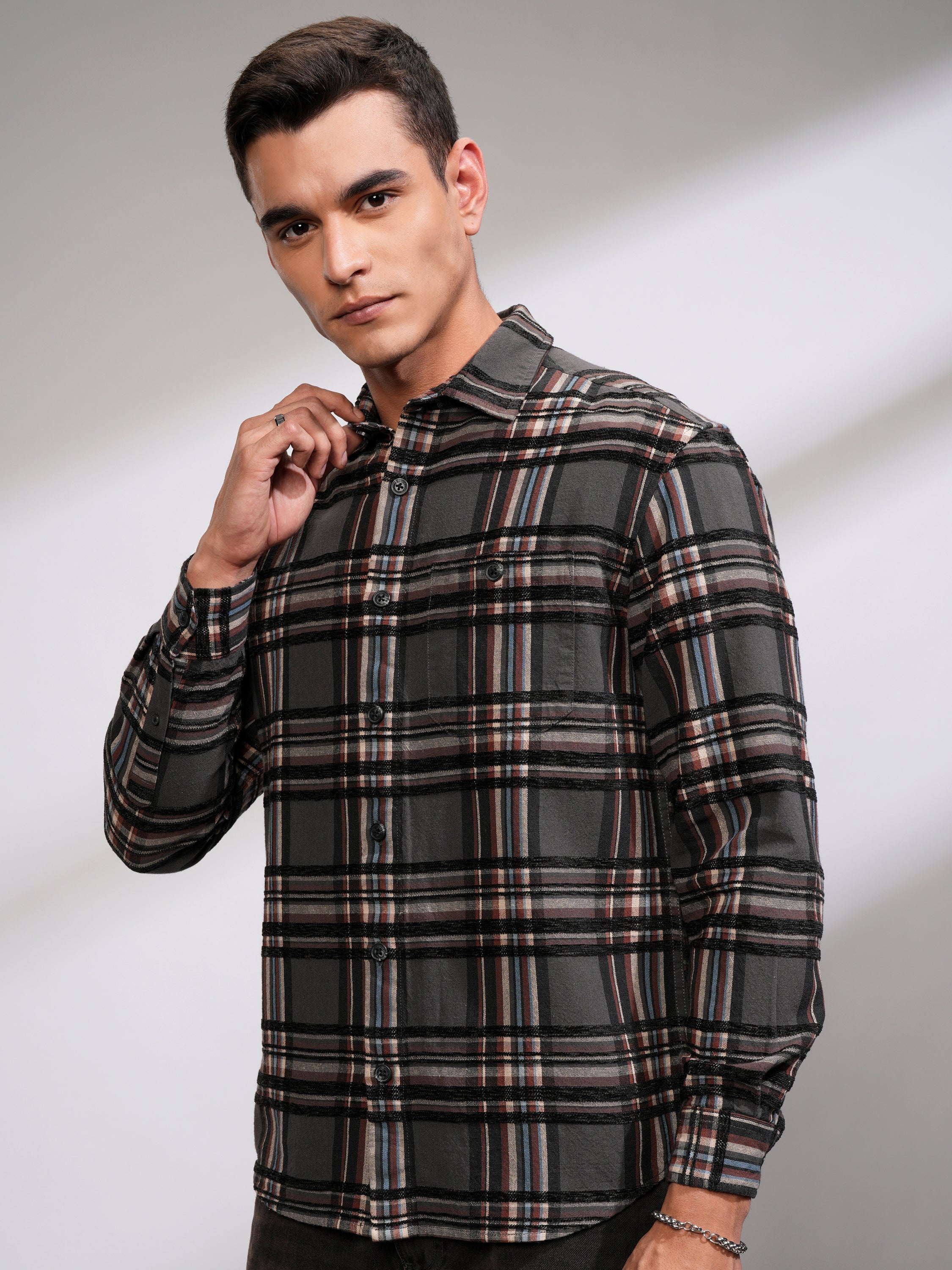 Highlander Men Grey Checked Relaxed Fit Casual Shirt - Grey - Image 4