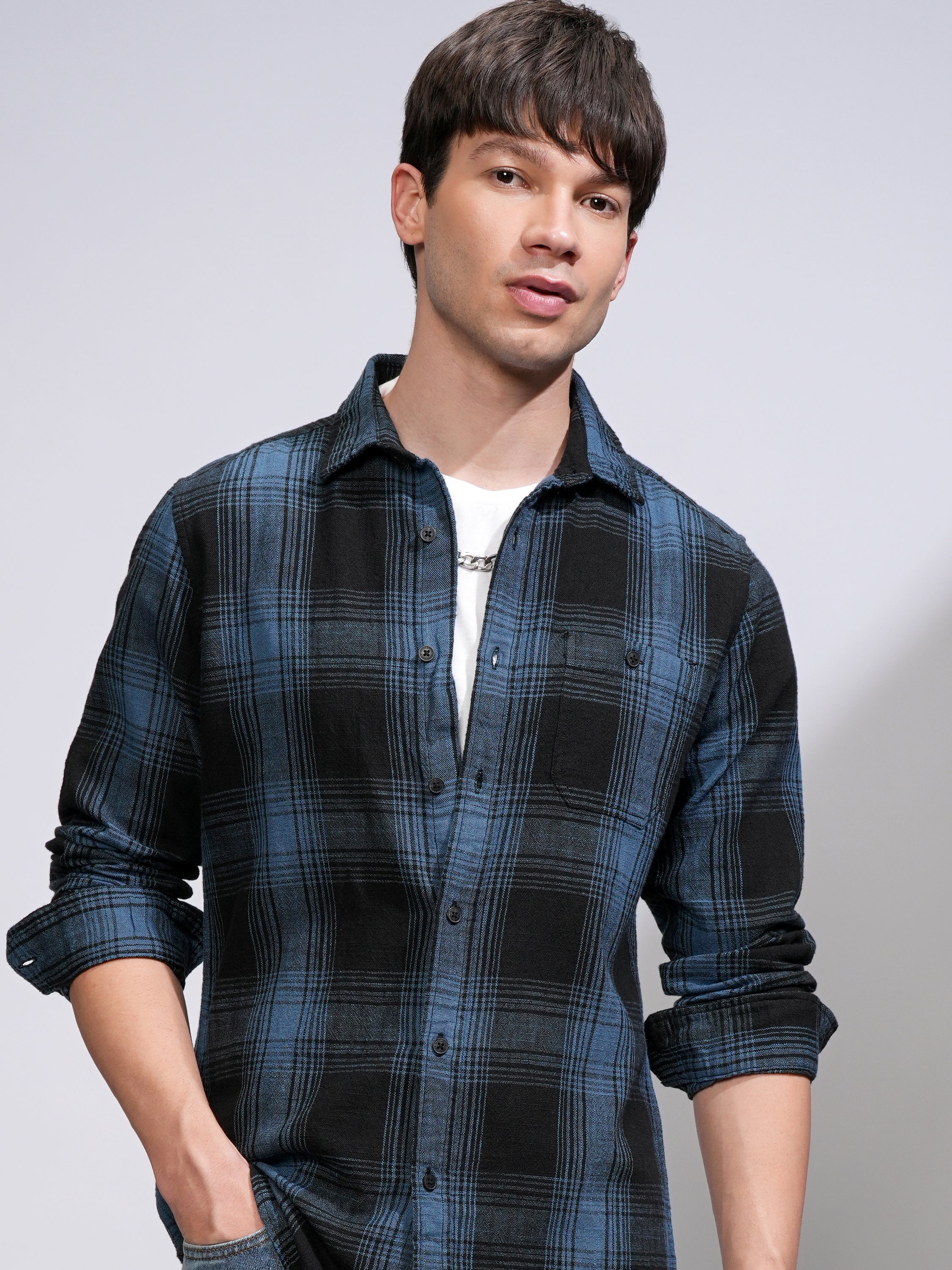 Highlander Men Black Checked Slim Fit Casual Shirt - Black - Image 1
