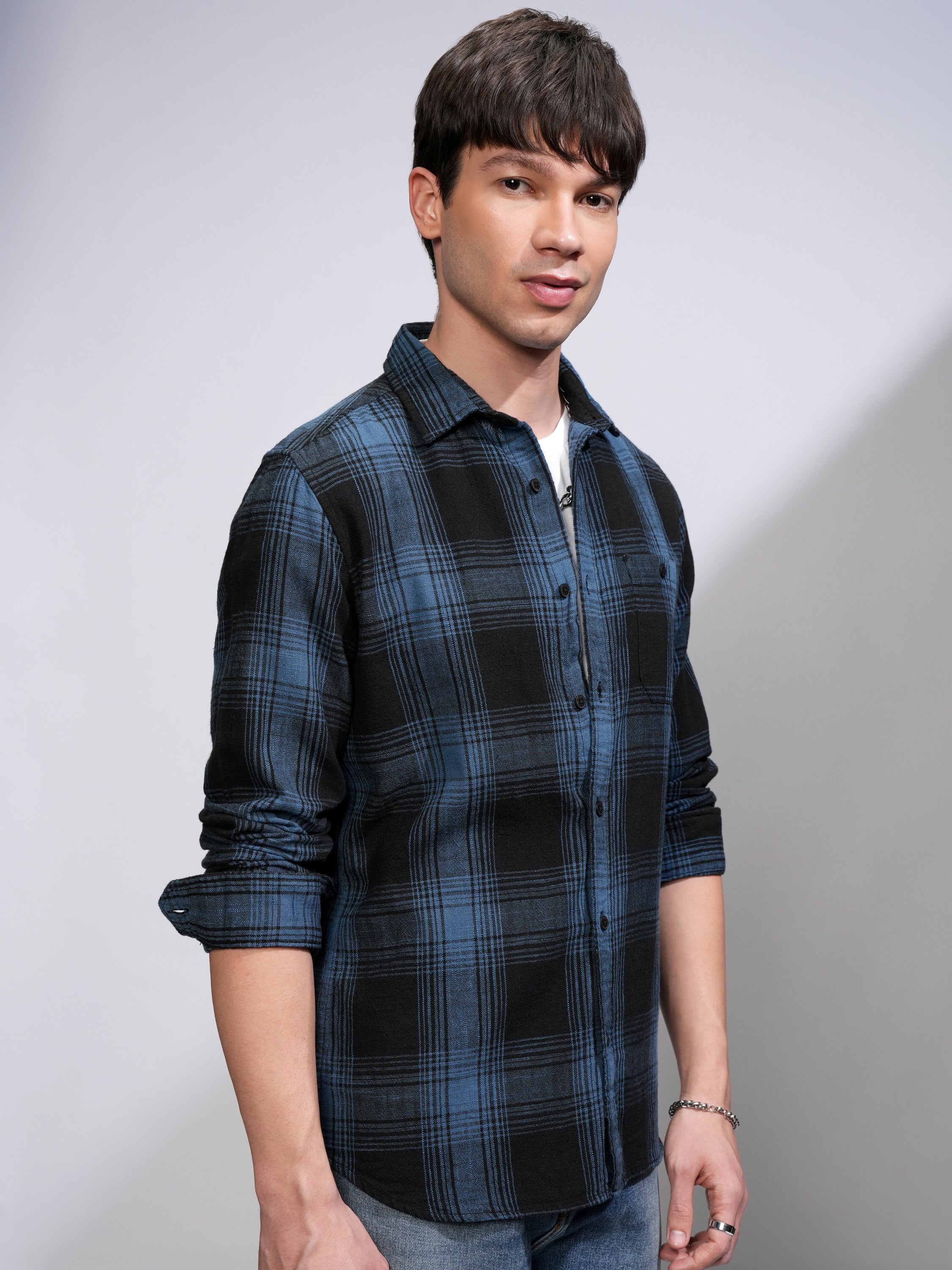 Highlander Men Black Checked Slim Fit Casual Shirt - Black - Image 6