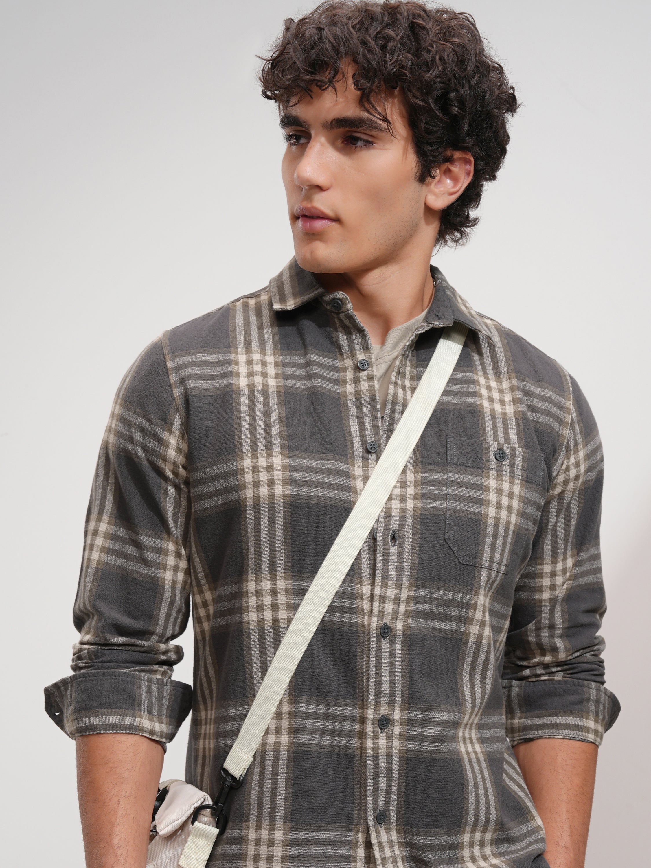 Highlander Men Grey Checked Slim Fit Casual Shirt - Grey - Image 1