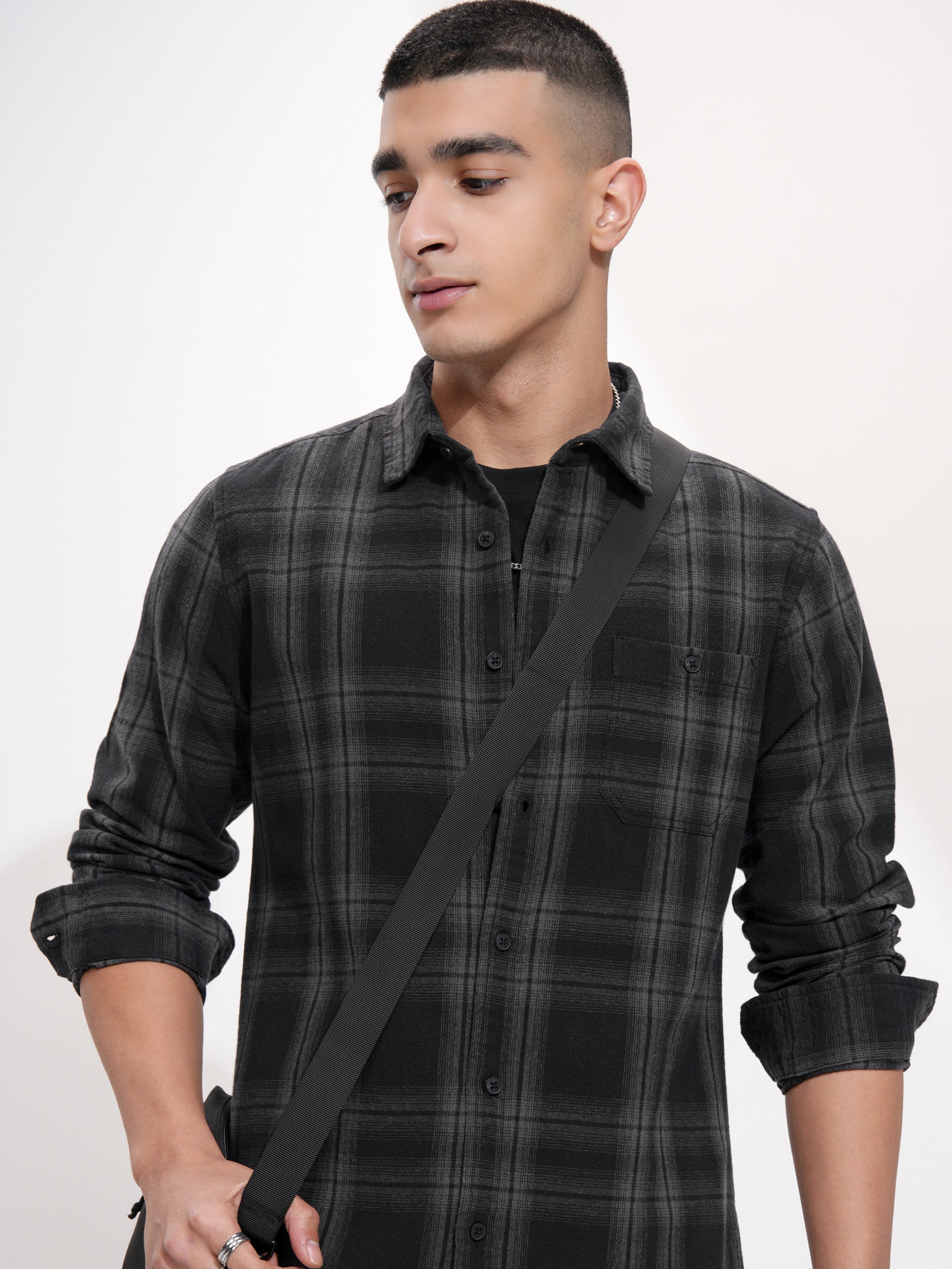 Highlander Men Black Checked Slim Fit Casual Shirt - Black - Image 1