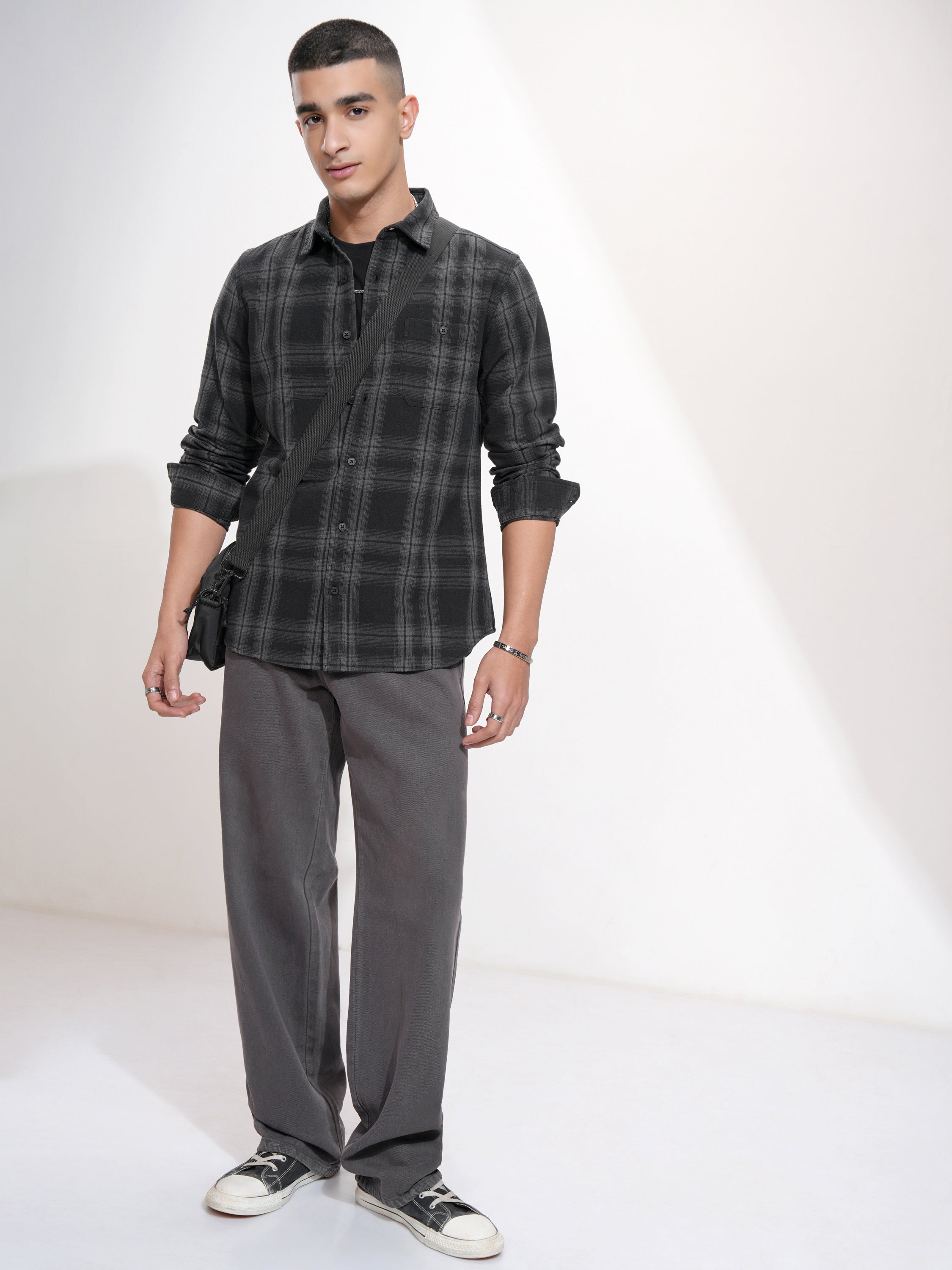 Highlander Men Black Checked Slim Fit Casual Shirt - Black - Image 2
