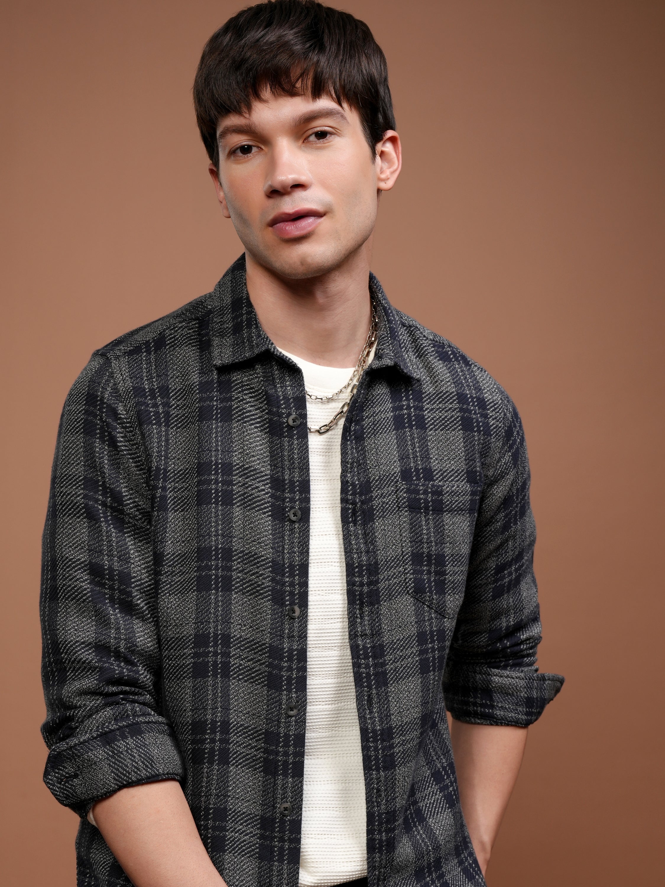 Highlander Men Grey Checked Slim Fit Casual Shirt - Grey - Image 1