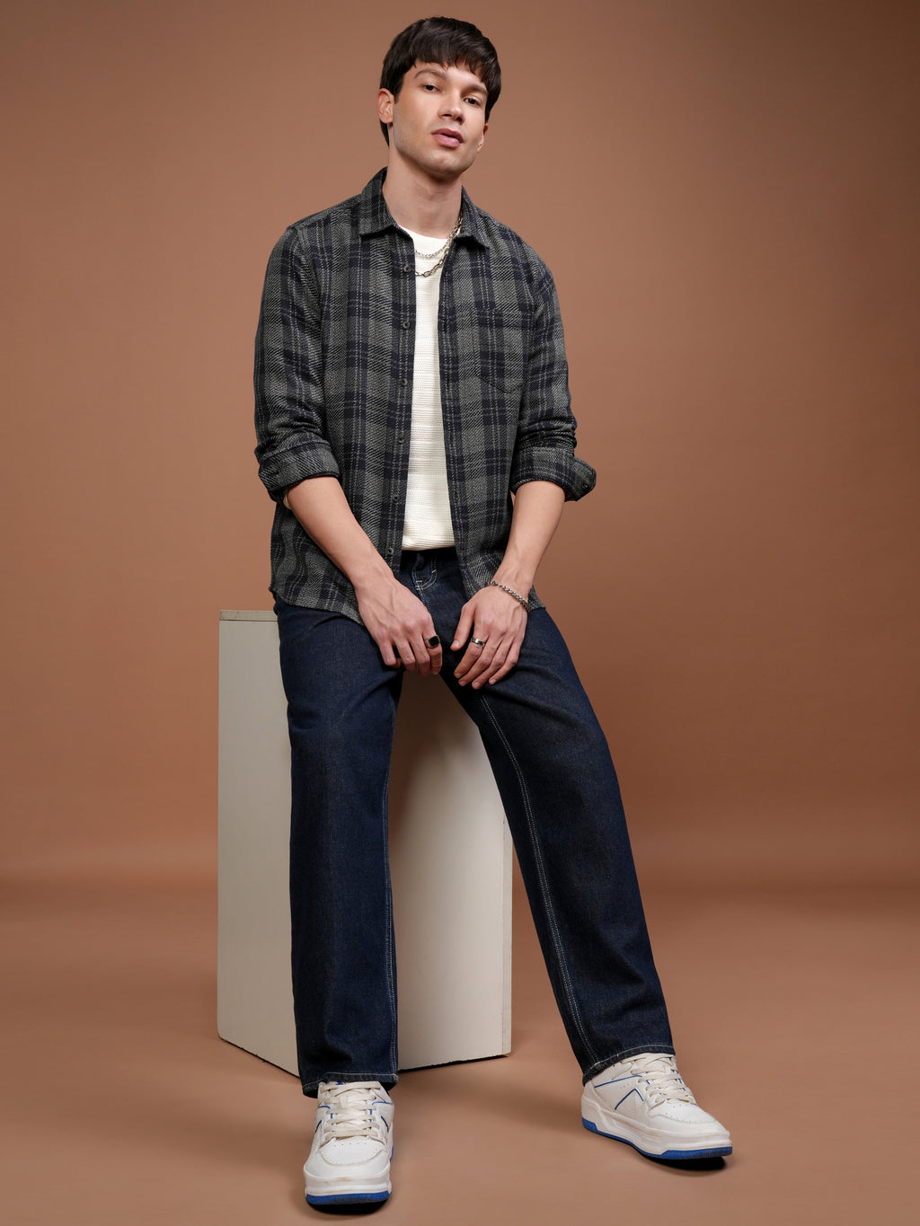 Highlander Men Grey Checked Slim Fit Casual Shirt - Grey - Image 2