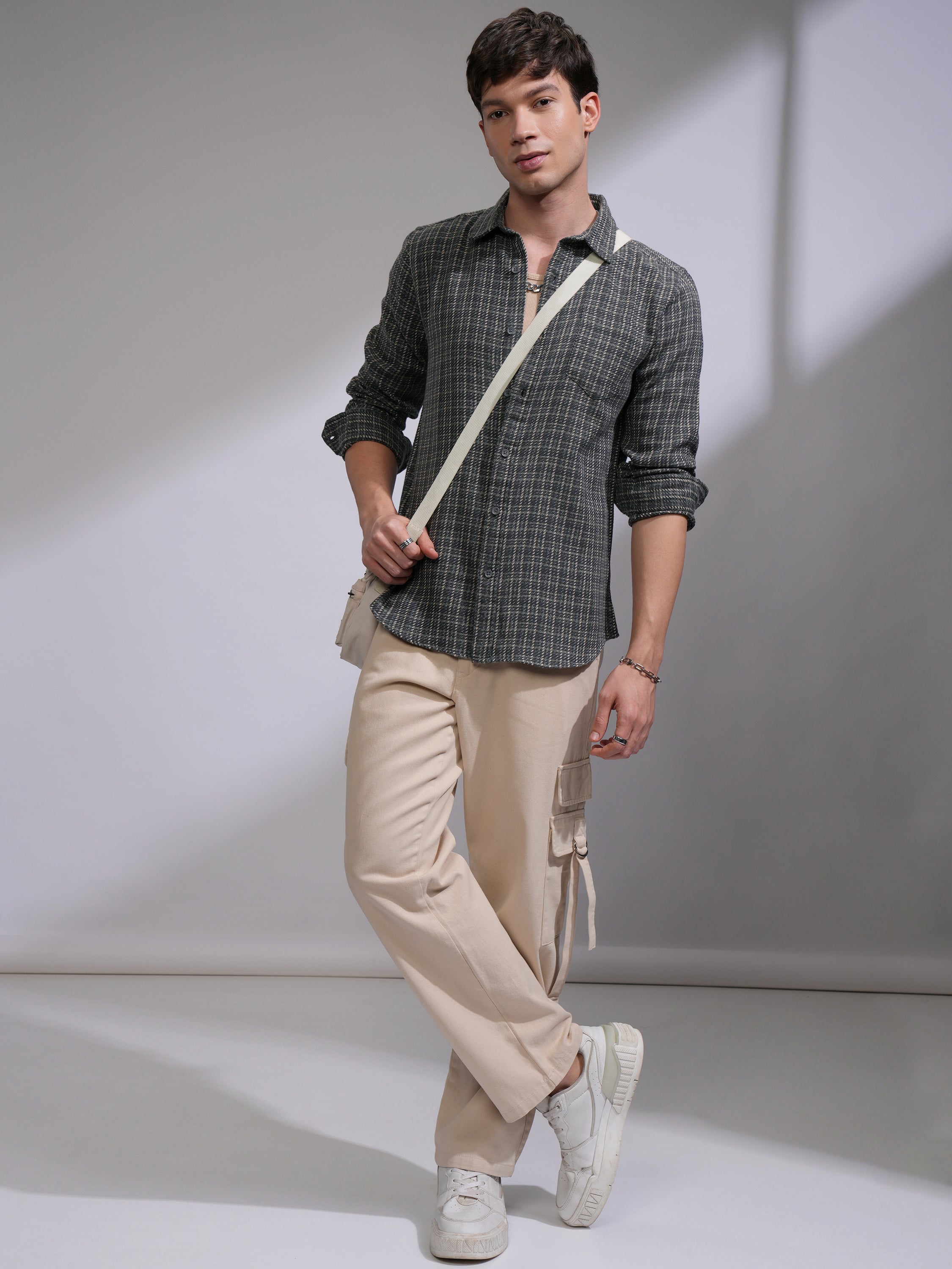 Highlander Men Grey Checked Slim Fit Casual Shirt - Grey - Image 2