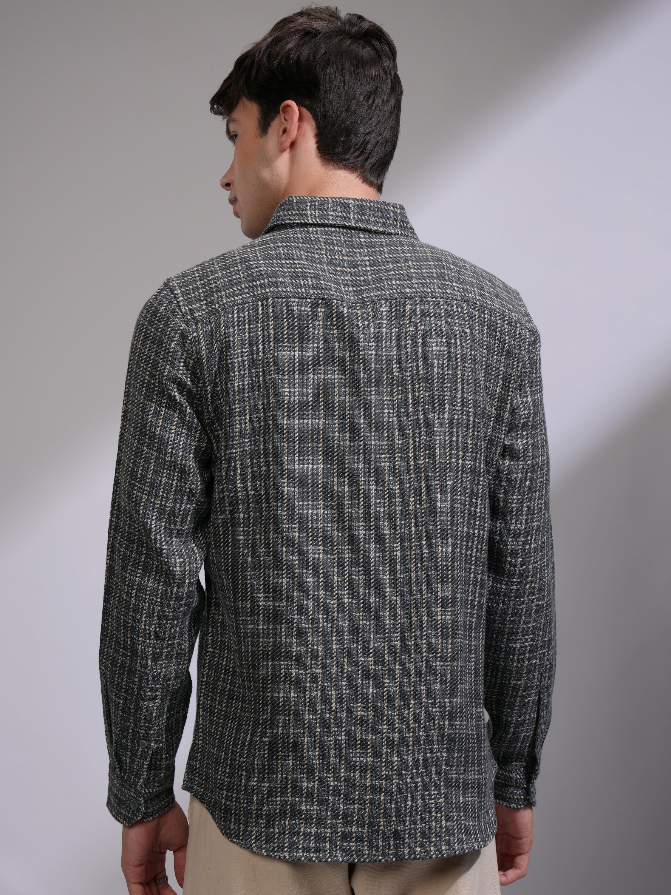 Highlander Men Grey Checked Slim Fit Casual Shirt - Grey - Image 3