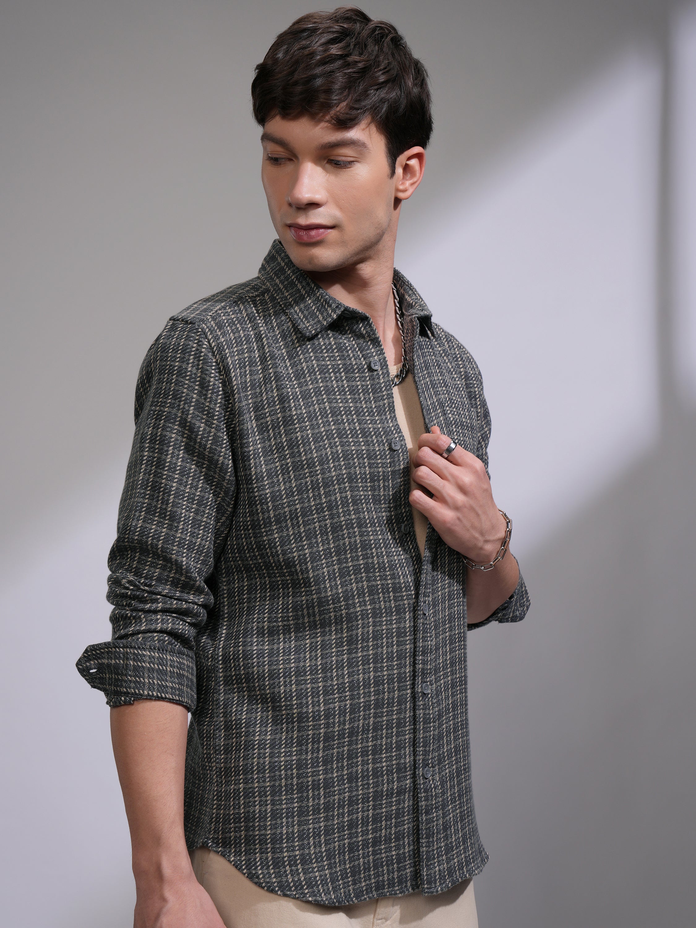 Highlander Men Grey Checked Slim Fit Casual Shirt - Grey - Image 6