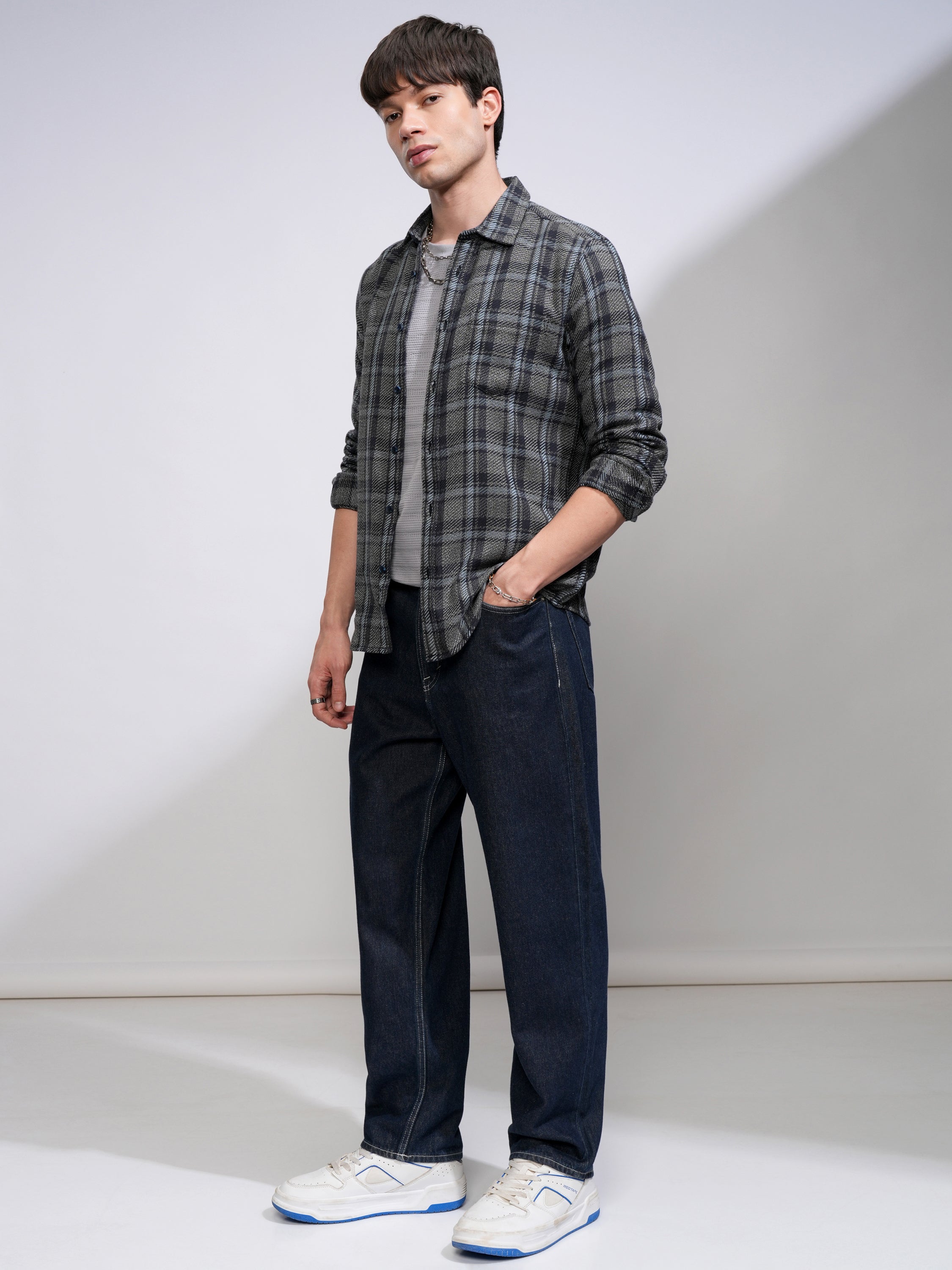 Highlander Men Grey Checked Slim Fit Casual Shirt - Grey - Image 2