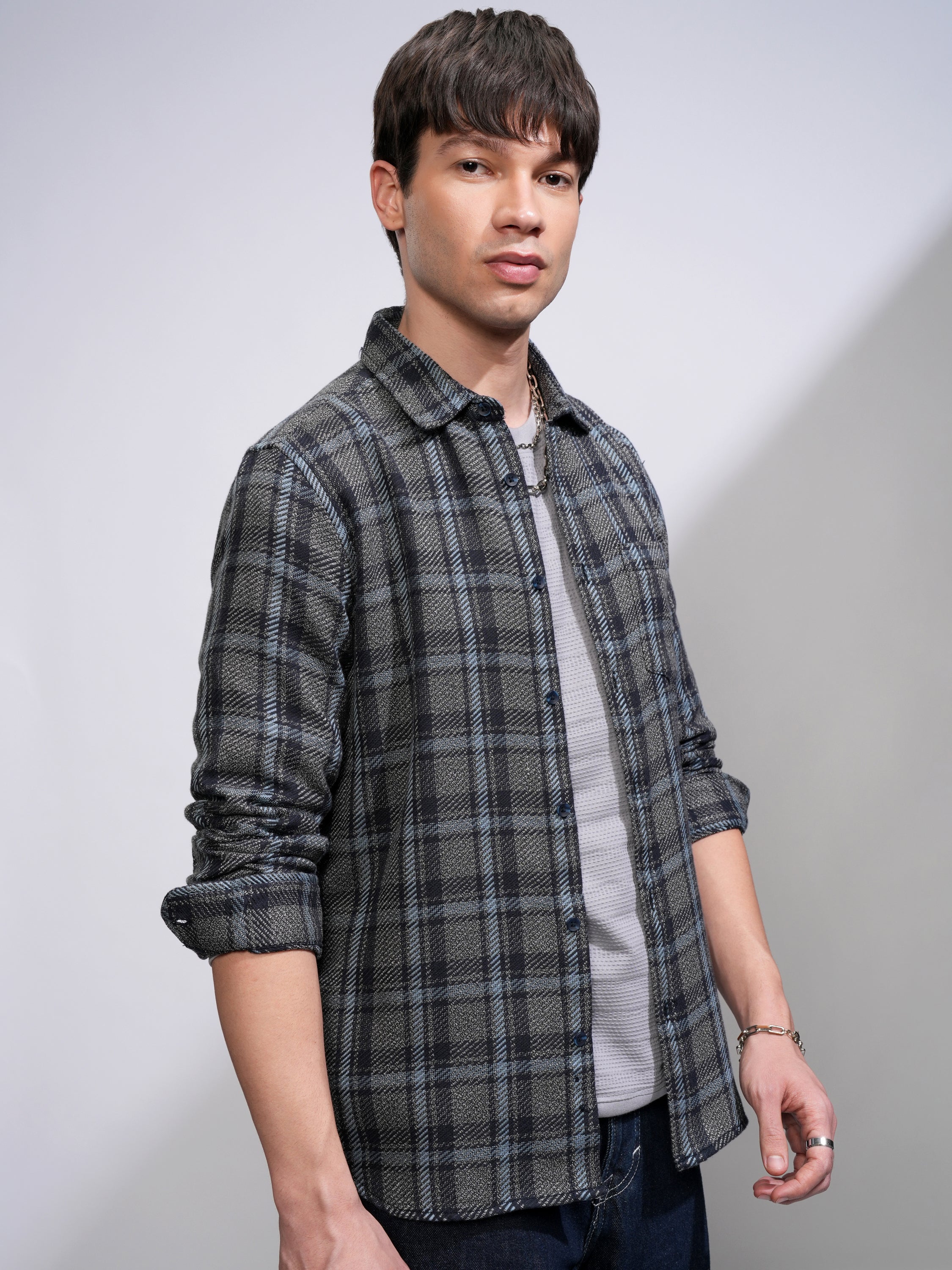 Highlander Men Grey Checked Slim Fit Casual Shirt - Grey - Image 6