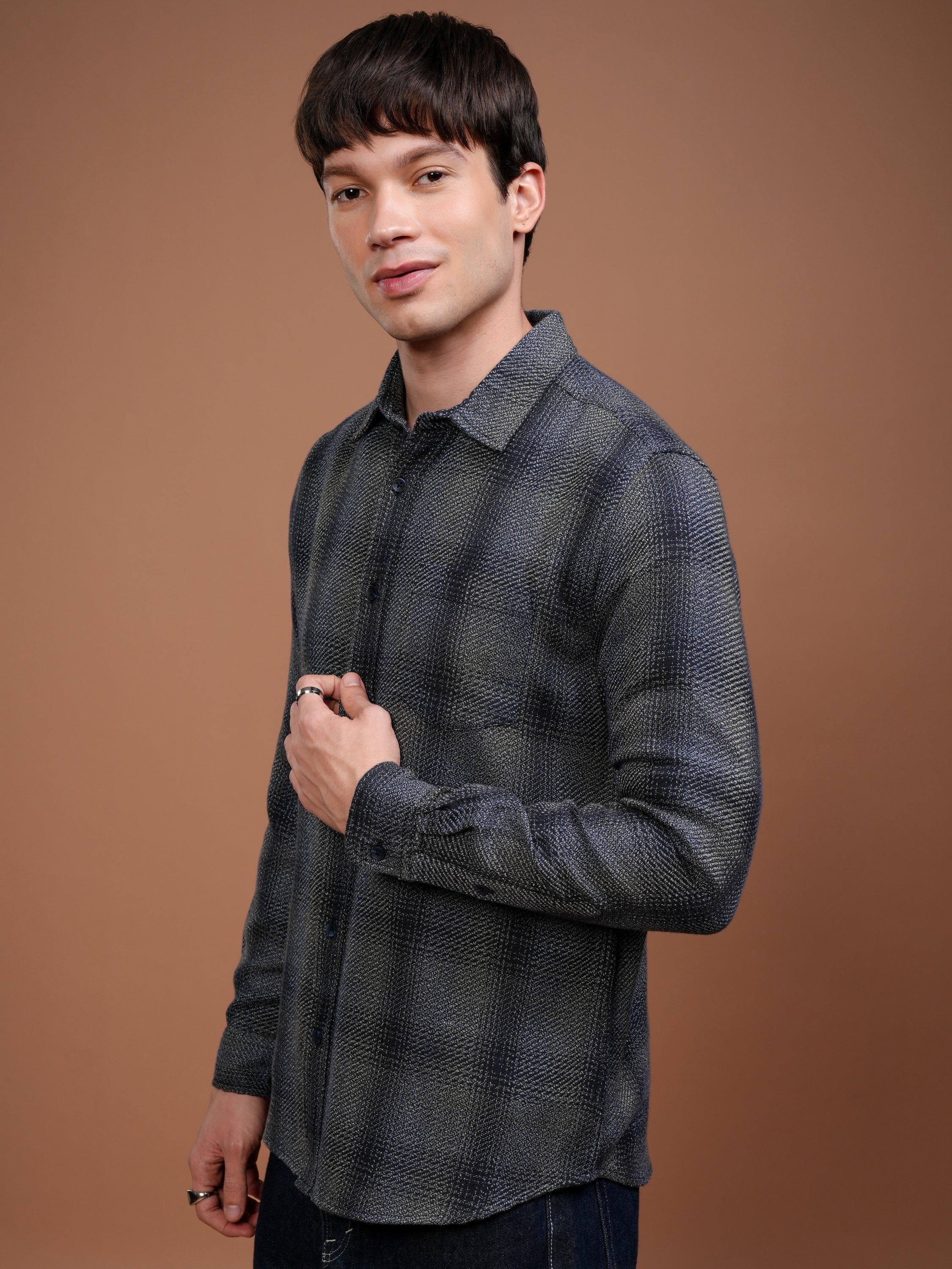 Highlander Men Grey Checked Slim Fit Casual Shirt - Grey - Image 4