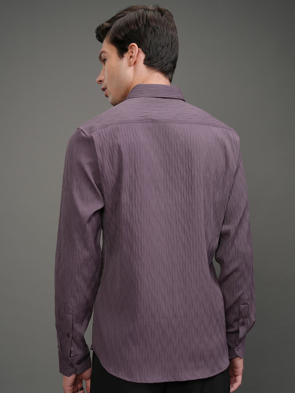 Highlander Men Purple Self Design Slim Fit Casual Shirt - Purple - Image 3