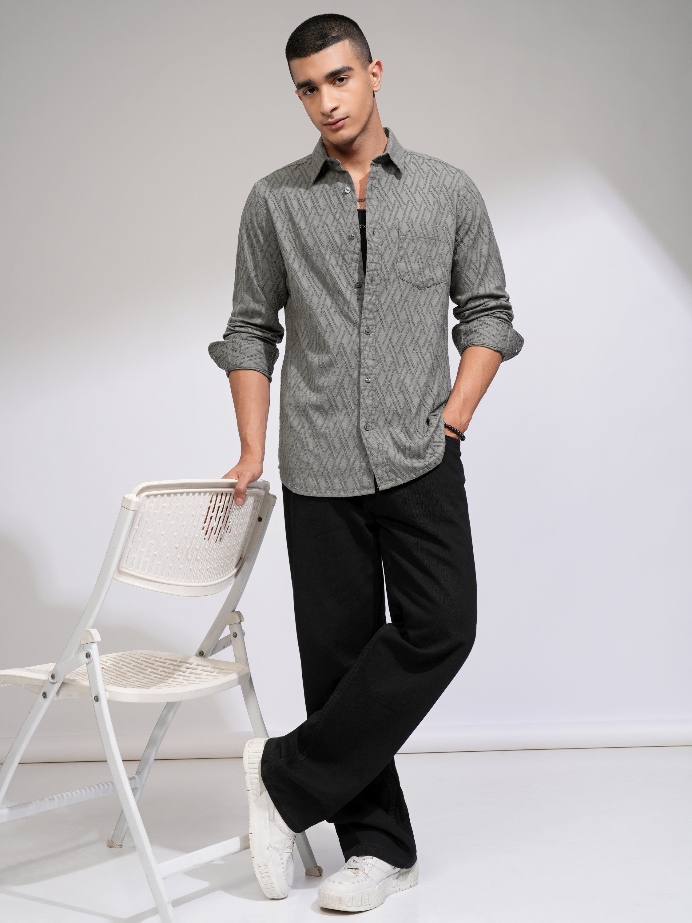 Highlander Men Grey Textured Slim Fit Casual Shirt - Grey - Image 2