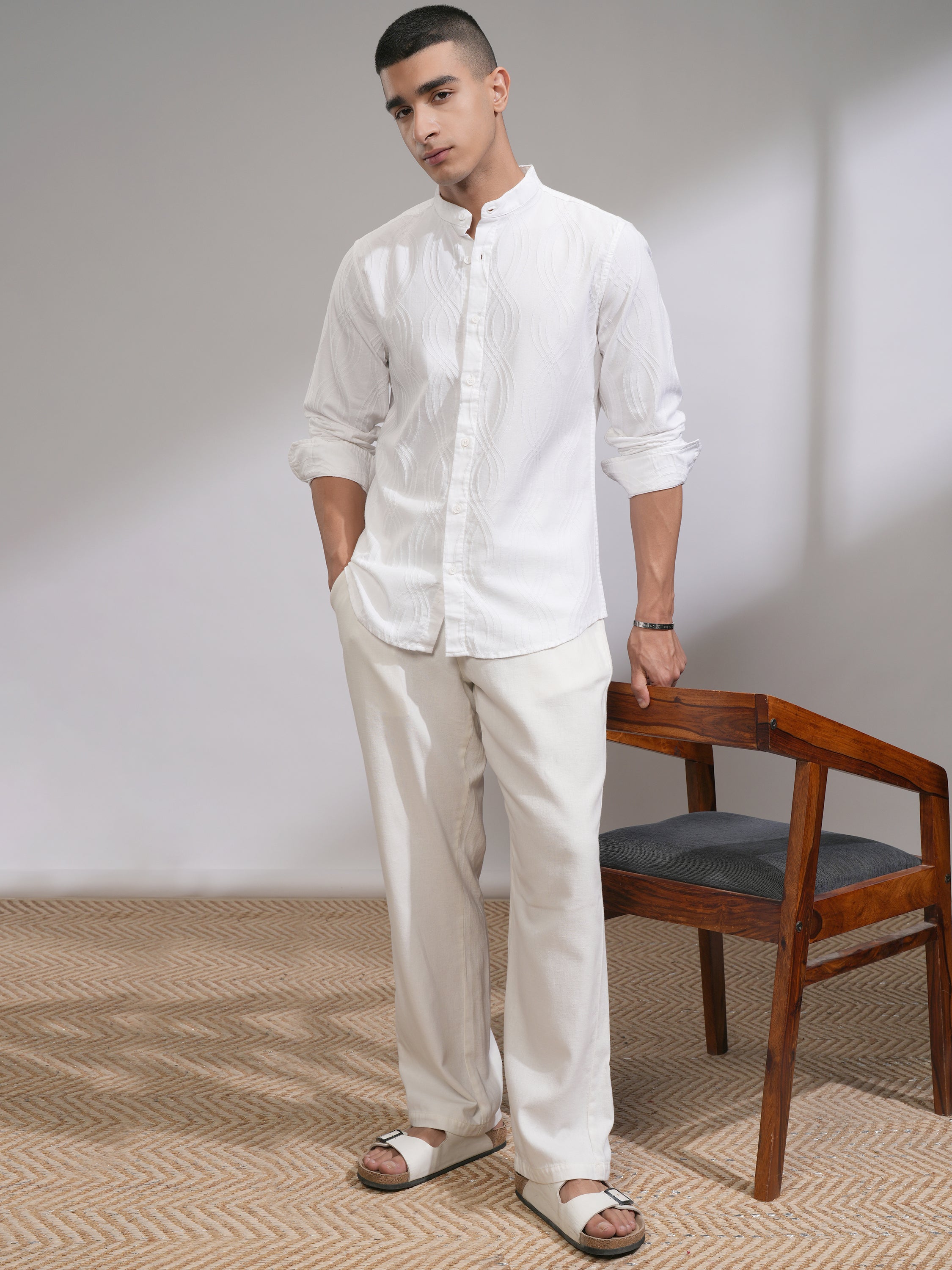 Highlander Men White Textured Slim Fit Casual Shirt - White - Image 2