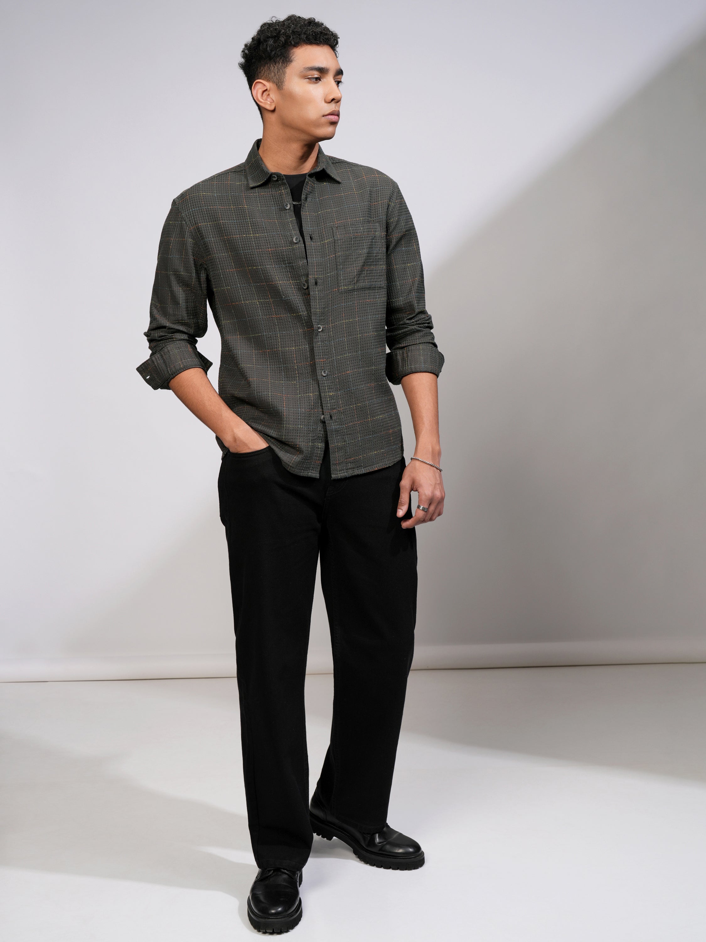 Highlander Men Green Textured Relaxed Fit Casual Shirt - Green - Image 2