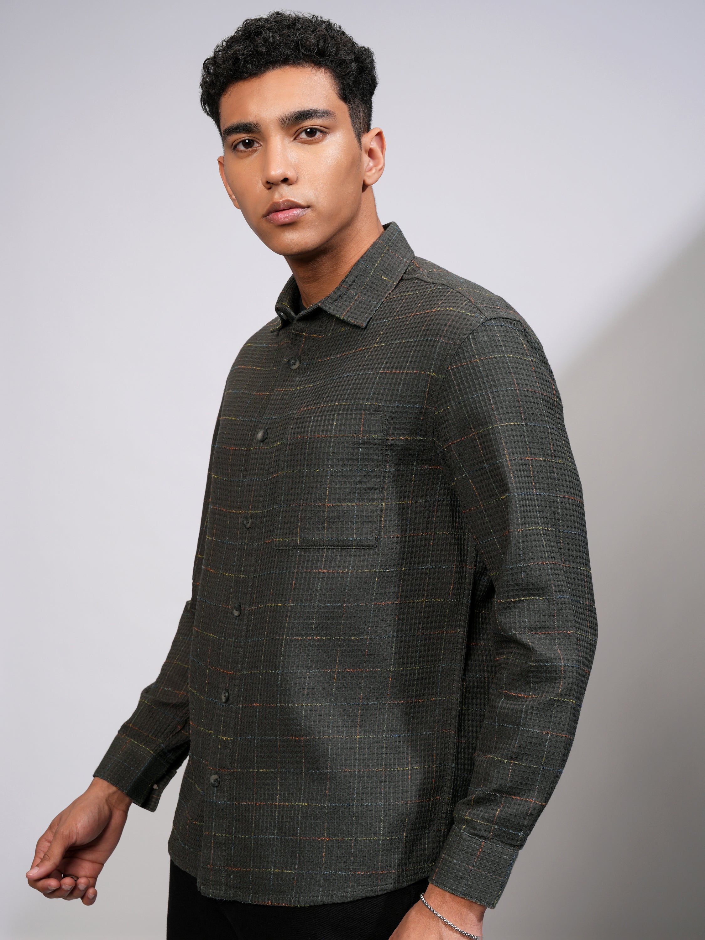 Highlander Men Green Textured Relaxed Fit Casual Shirt - Green - Image 4
