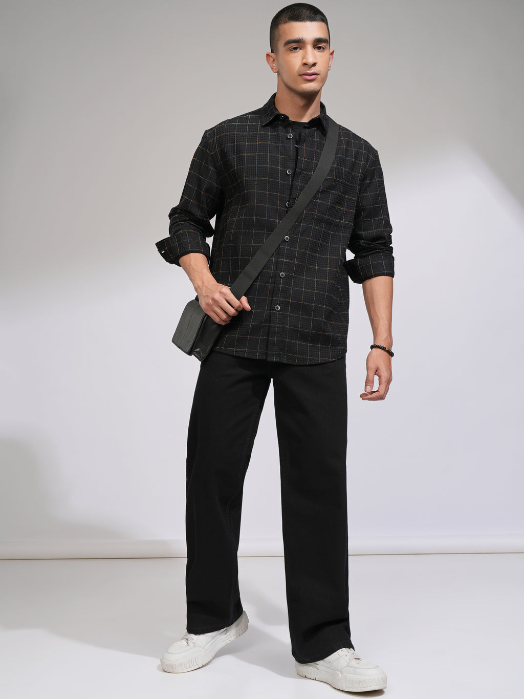 Highlander Men Black Checked Relaxed Fit Casual Shirt - Black - Image 2
