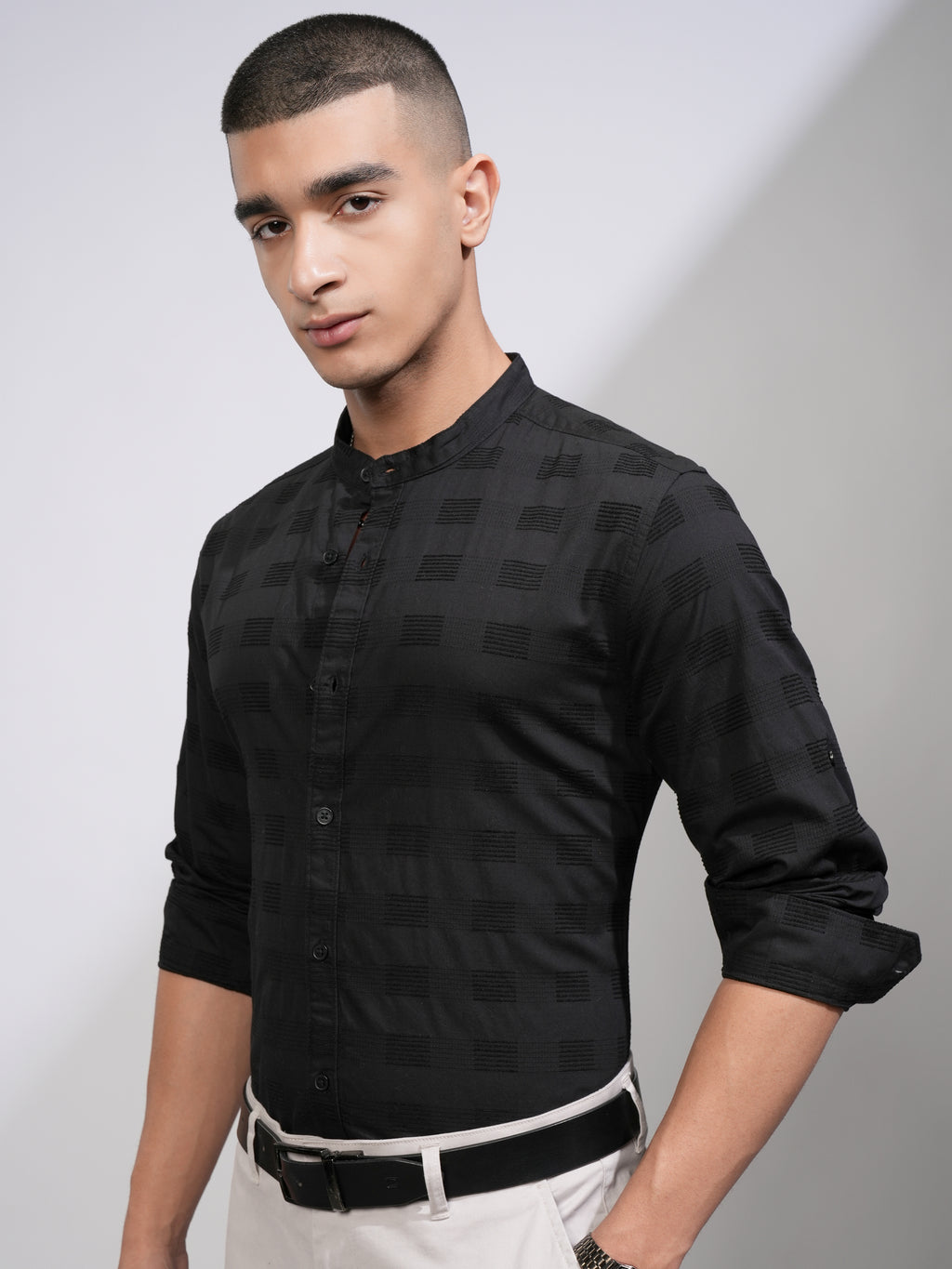 Highlander Men Black Textured Slim Fit Casual Shirt - Black - Image 4