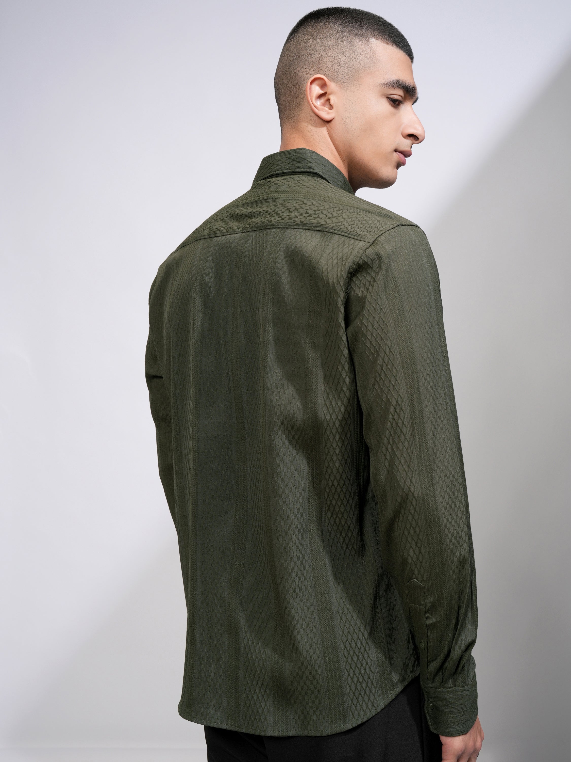 Highlander Men Green Textured Slim Fit Casual Shirt - Green - Image 3