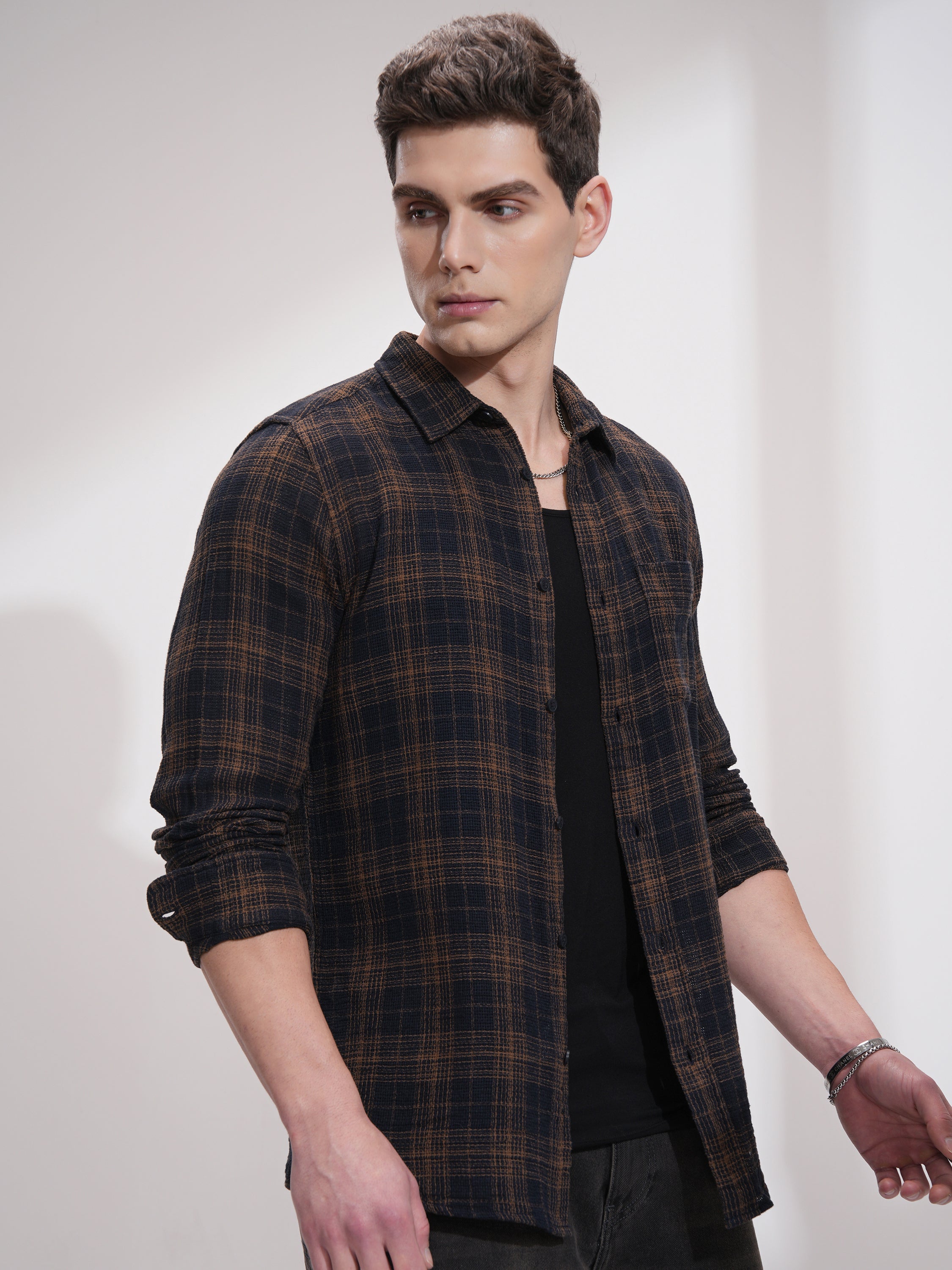 Highlander Men Black Checked Slim Fit Casual Shirt - Black - Image 6