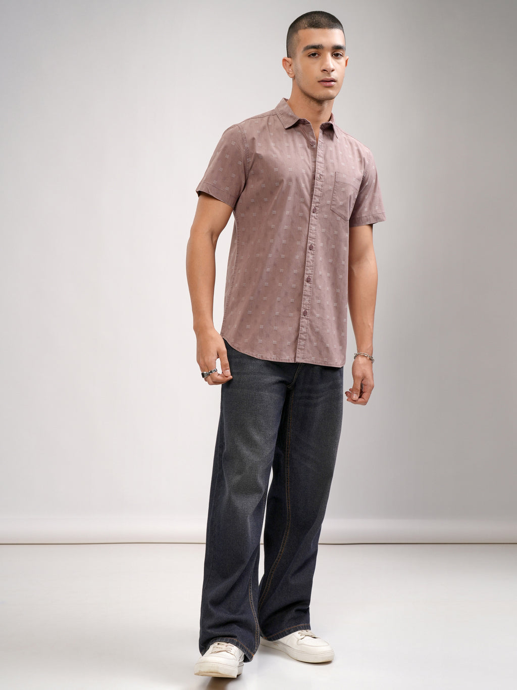 Highlander Men Maroon Solid Slim Fit Casual Shirt - Maroon - Image 2