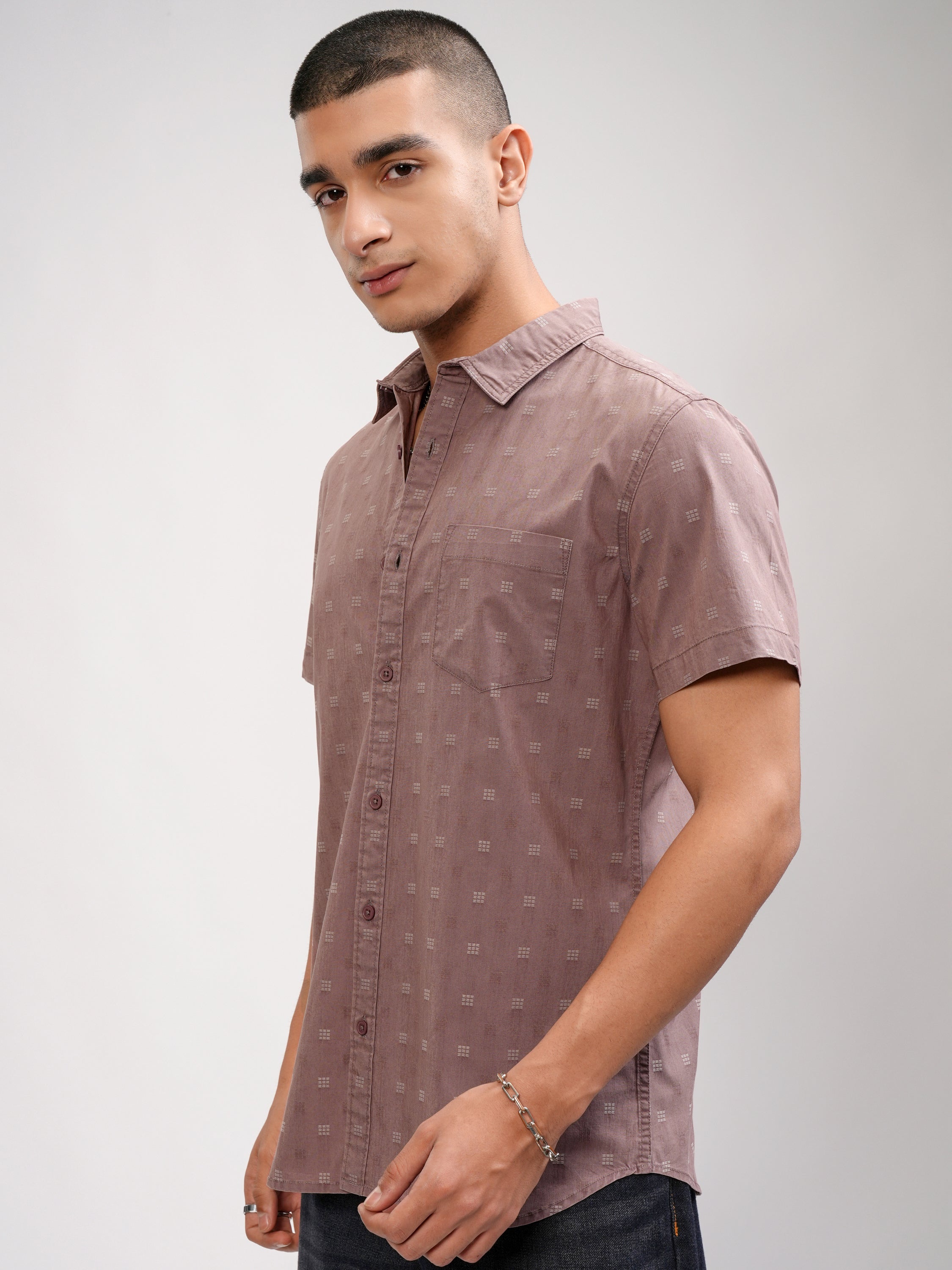 Highlander Men Maroon Solid Slim Fit Casual Shirt - Maroon - Image 4