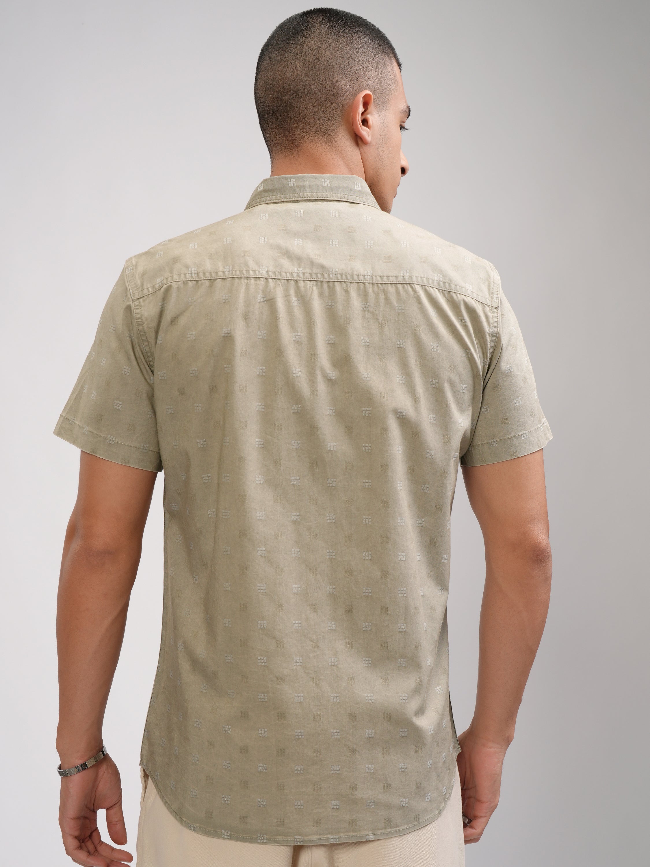 Highlander Men Olive Solid Slim Fit Casual Shirt - Olive - Image 3