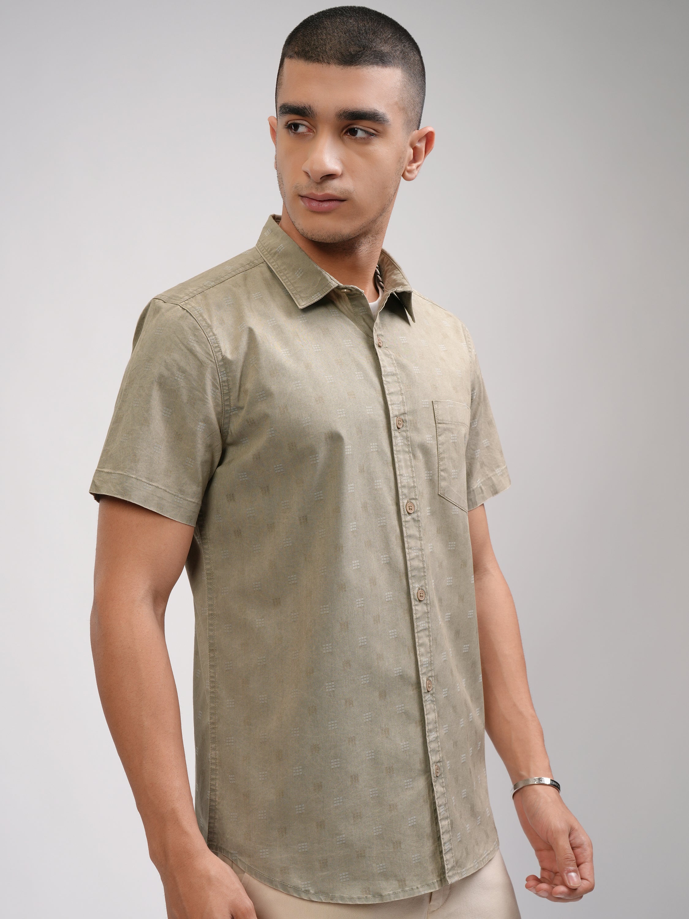 Highlander Men Olive Solid Slim Fit Casual Shirt - Olive - Image 6