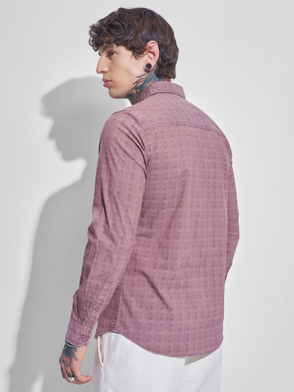 Highlander Men Mauve Self Design Slim Fit Casual Shirt - Mauve - Image 3