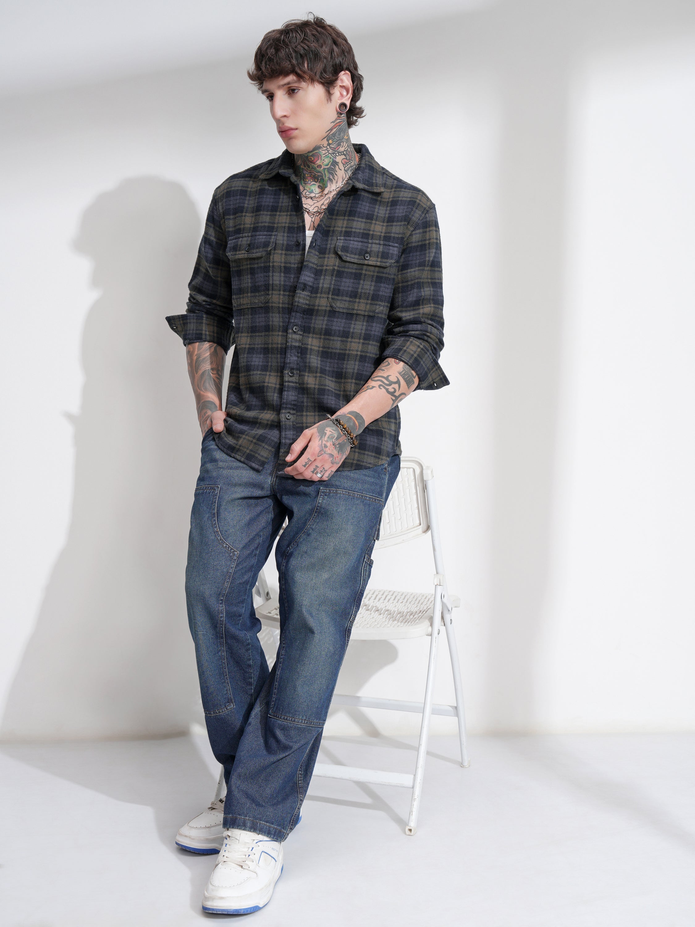 Highlander Men Navy Blue Checked Relaxed Fit Casual Shirt - Navy Blue - Image 2