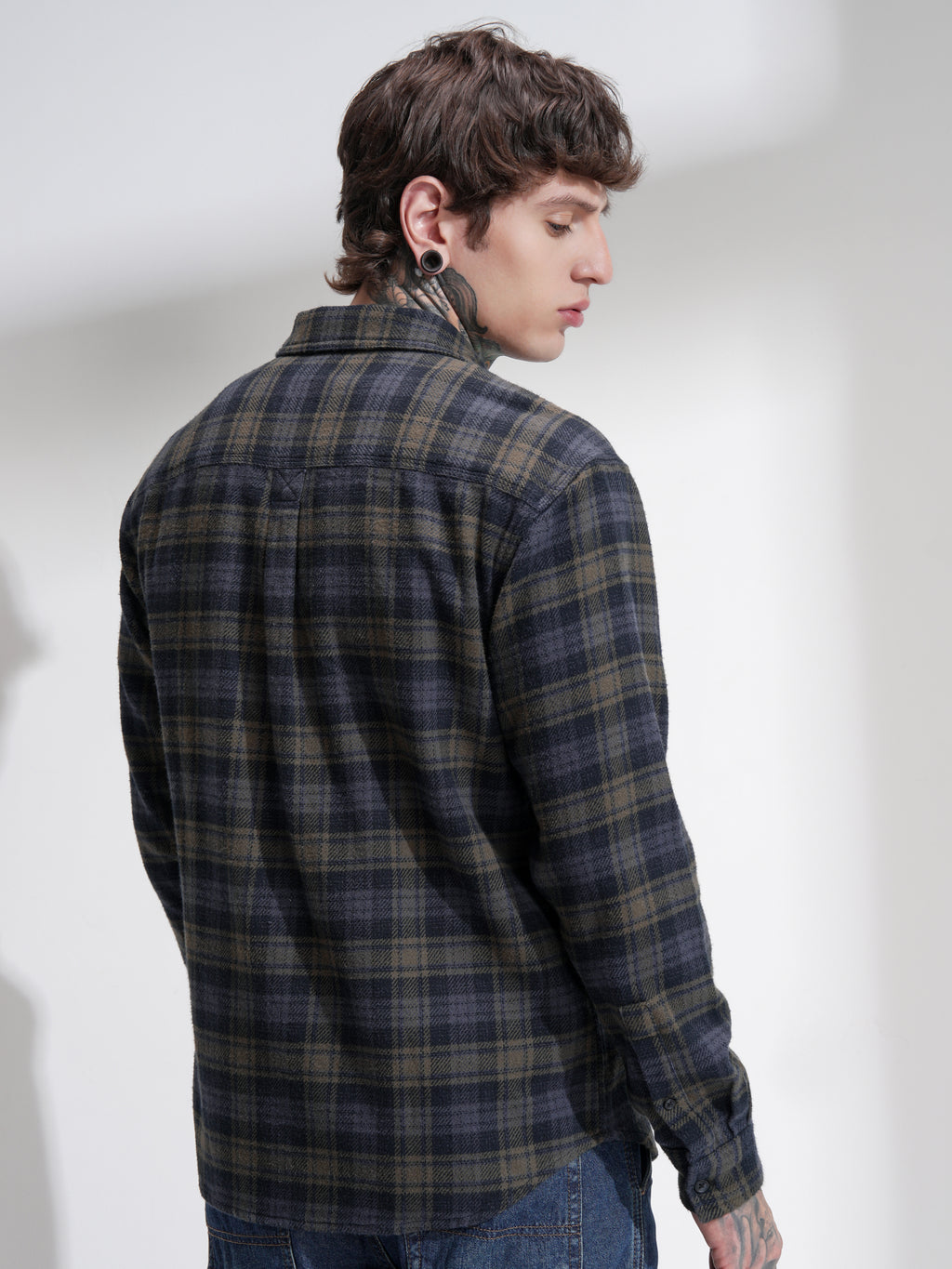Highlander Men Navy Blue Checked Relaxed Fit Casual Shirt - Navy Blue - Image 3