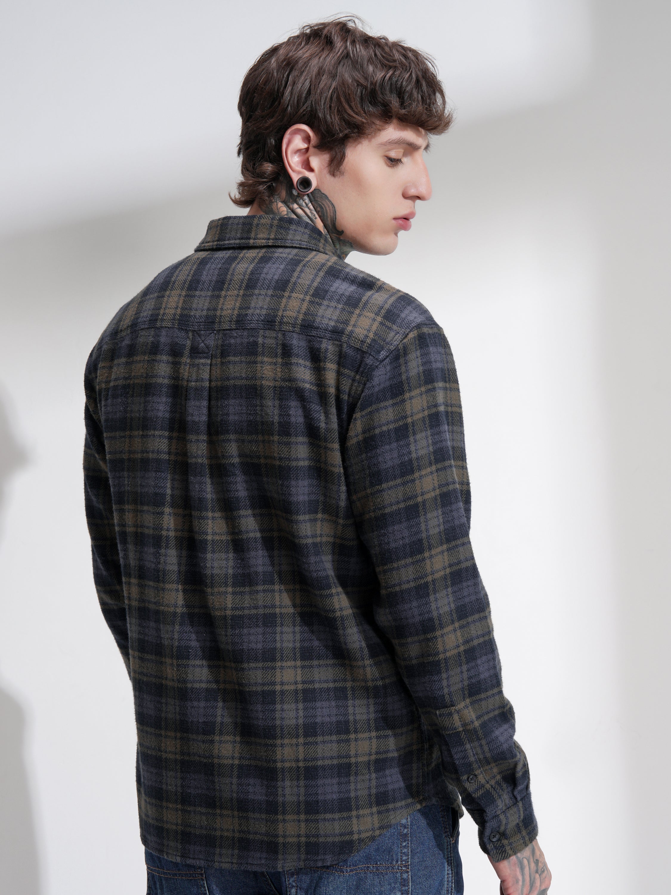 Highlander Men Navy Blue Checked Relaxed Fit Casual Shirt - Navy Blue - Image 3