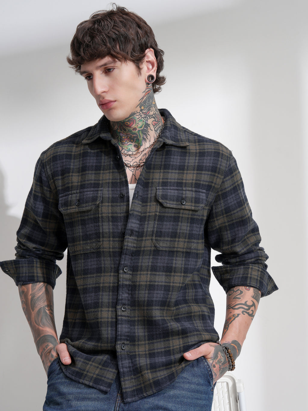 Highlander Men Navy Blue Checked Relaxed Fit Casual Shirt - Navy Blue - Image 4