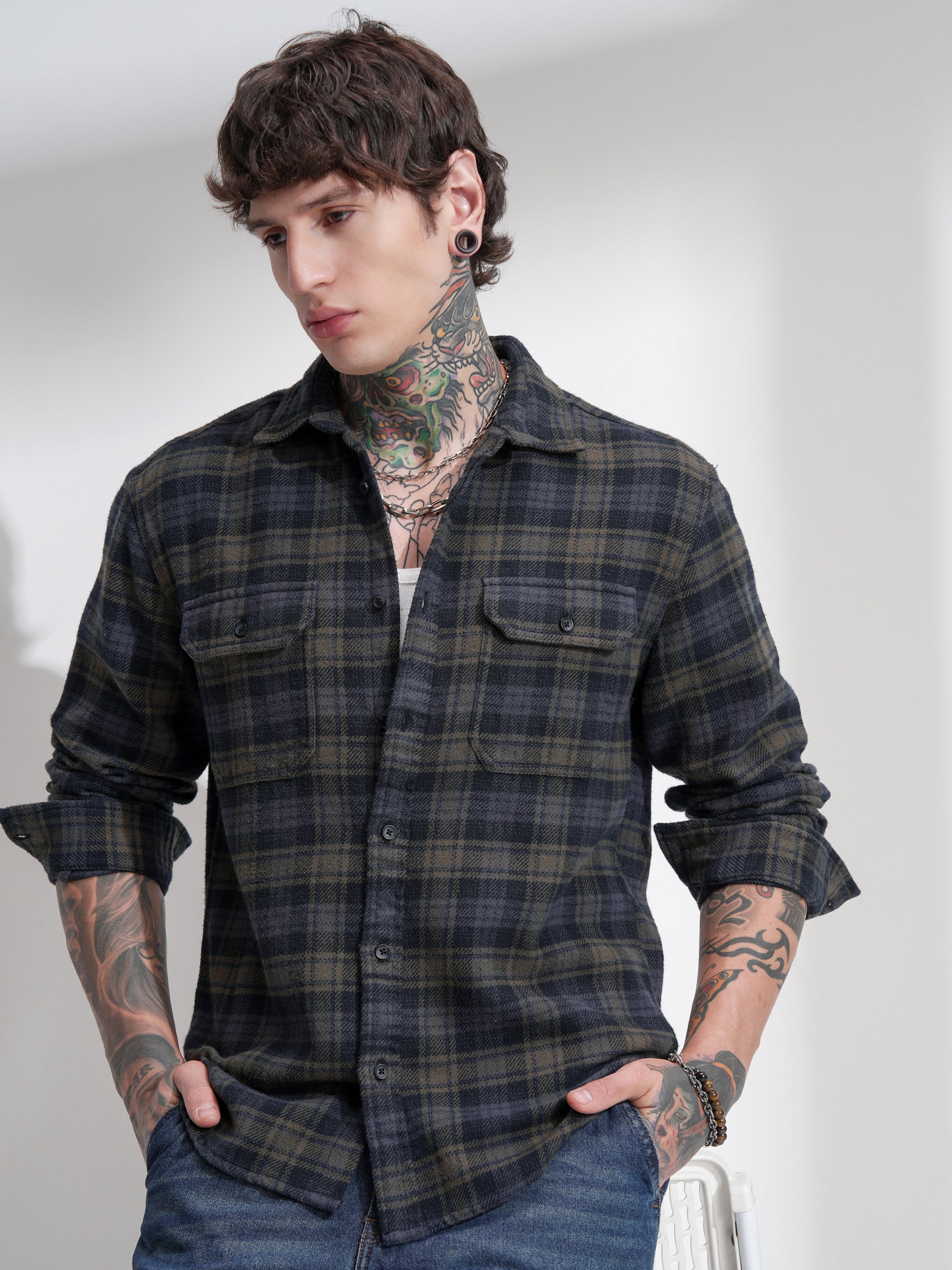 Highlander Men Navy Blue Checked Relaxed Fit Casual Shirt - Navy Blue - Image 4