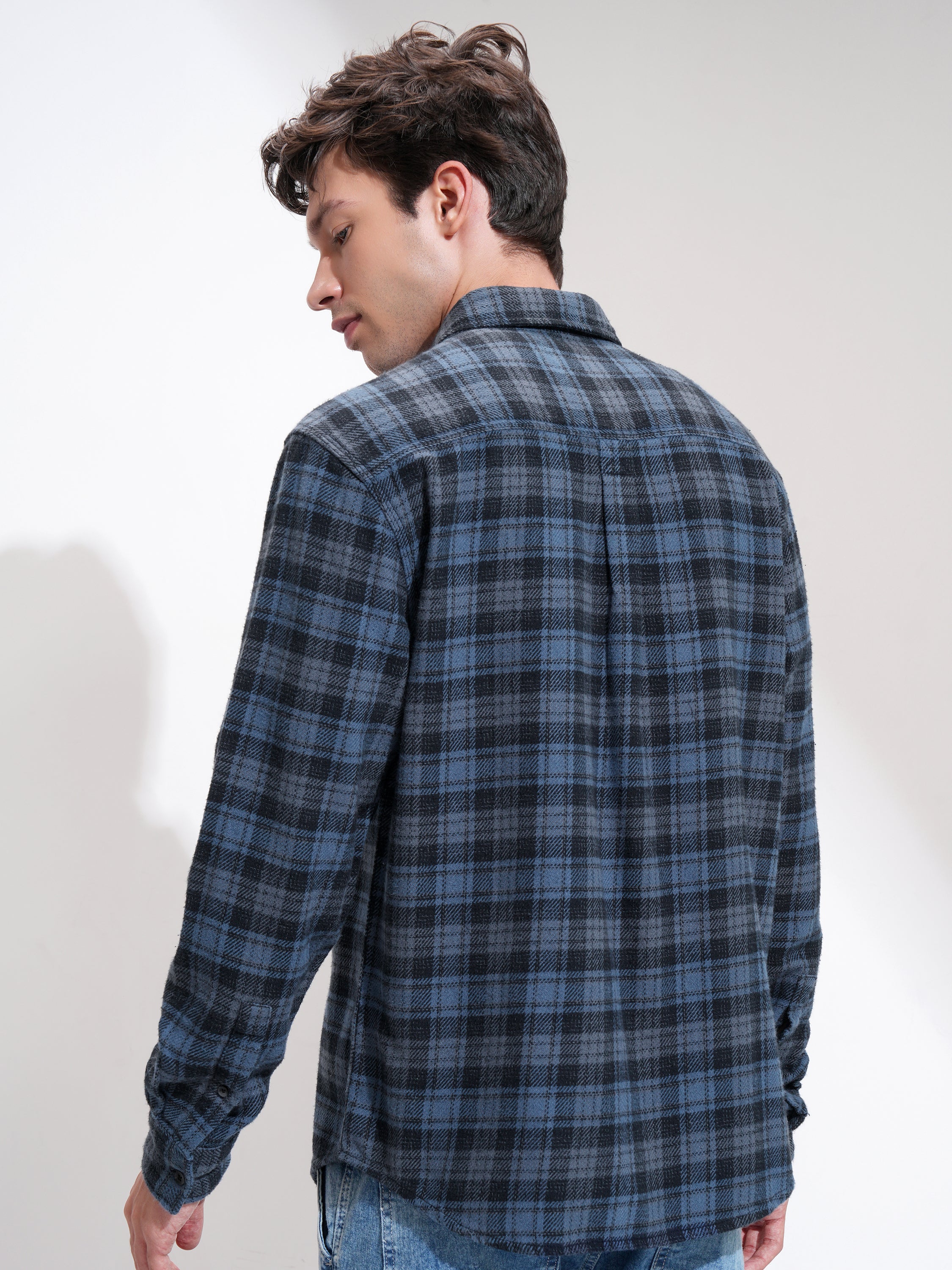 Highlander Men Blue Checked Relaxed Fit Casual Shirt - Blue - Image 3