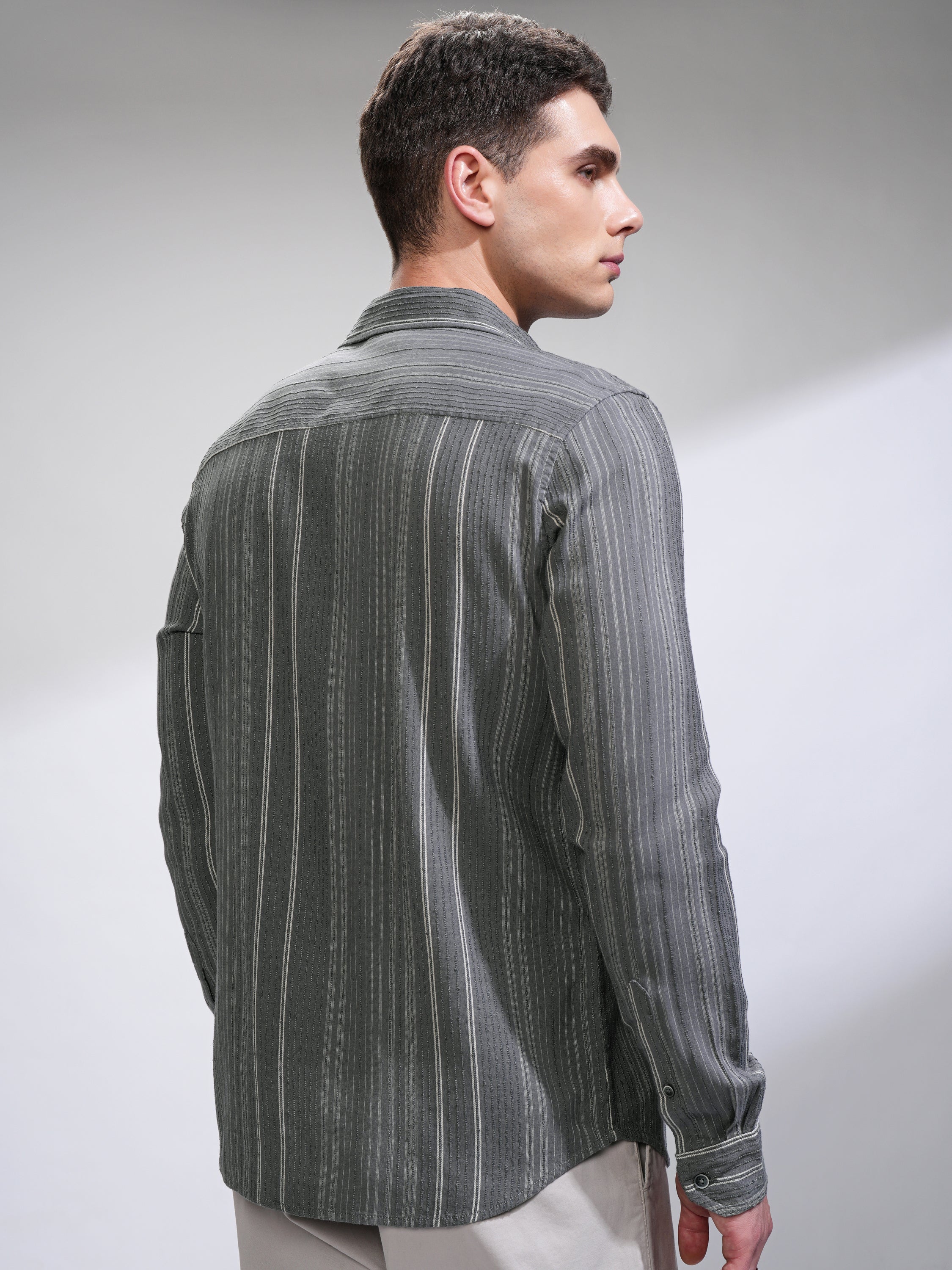 Highlander Men Off Grey Striped Slim Fit Casual Shirt - Grey - Image 3