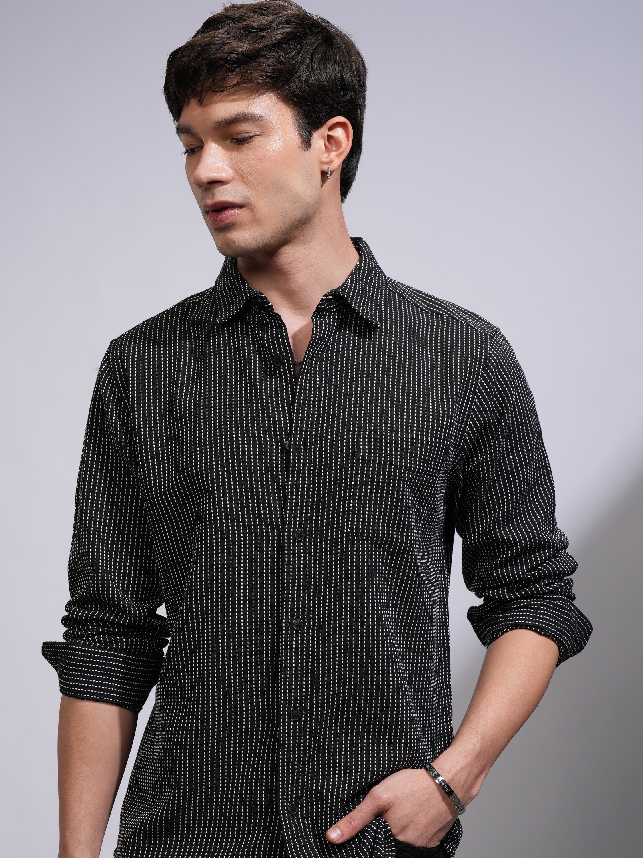 Highlander Men Black Textured Slim Fit Casual Shirt - Black - Image 1